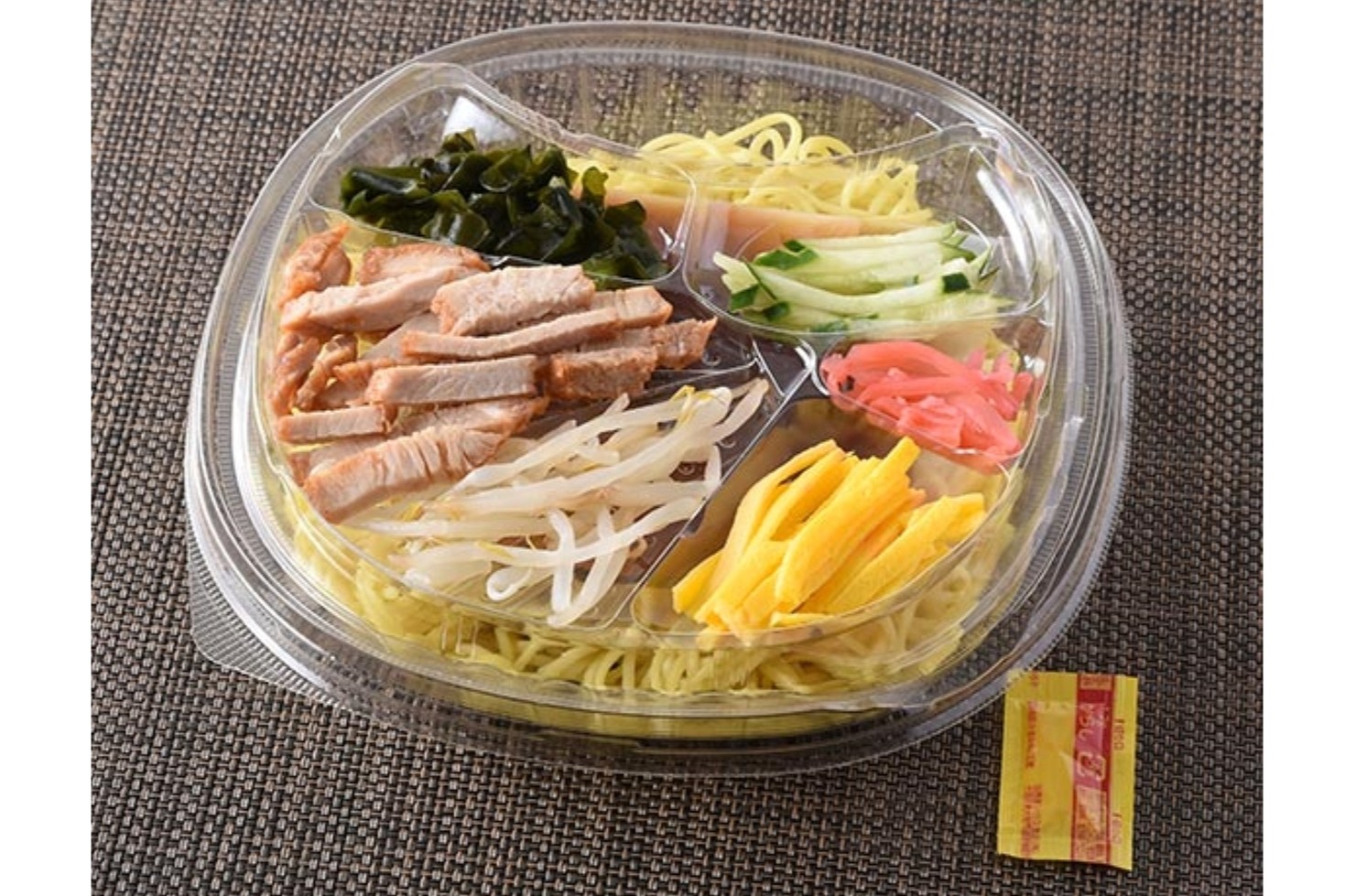6種具材の冷し中華