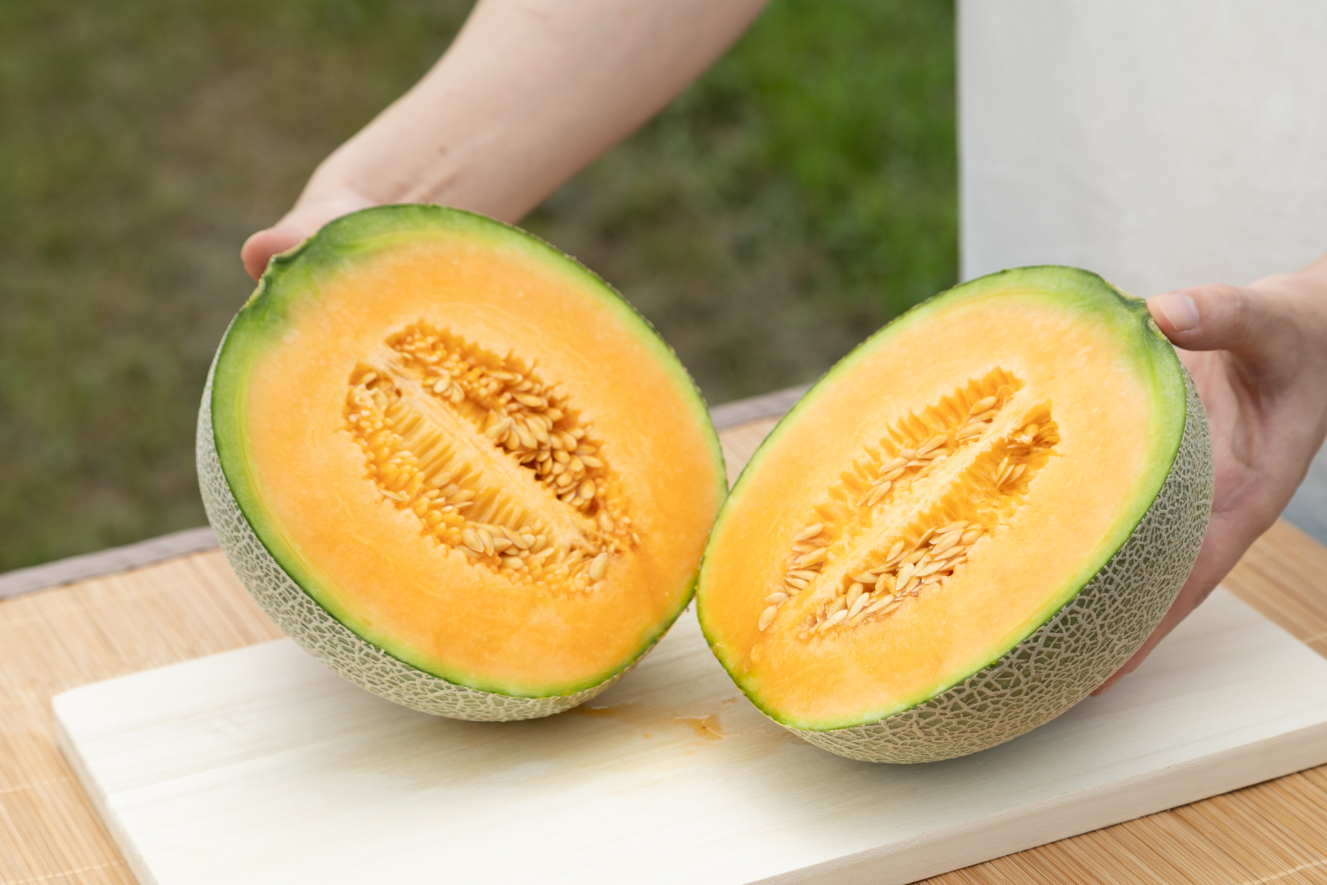 北海道のブランド品種「富良野メロン」