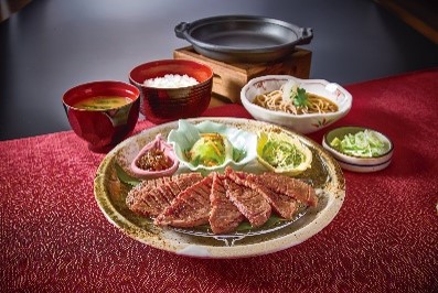 「牛たん定食【7切れ】」（2150円）