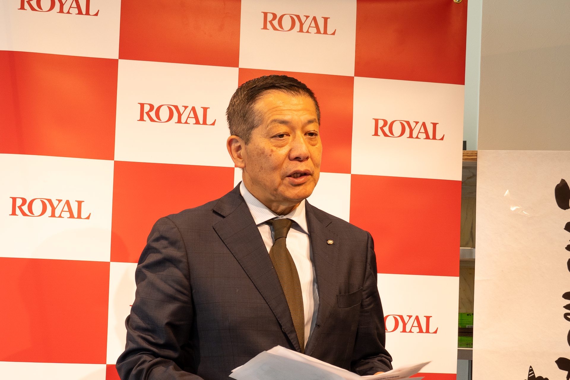 ロイヤルホールディングス株式会社 専務執行役員 佐々木徳久氏