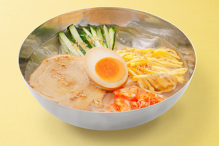 のどごしのよい盛岡冷麺を使った「五目冷麺」