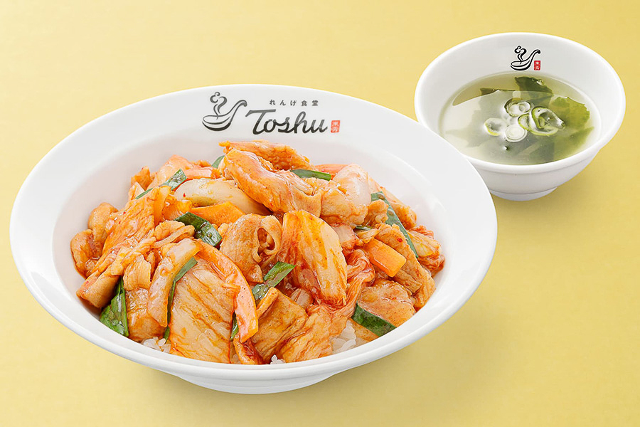 ピリ辛の特製ダレで炒めた「豚キムチ丼」