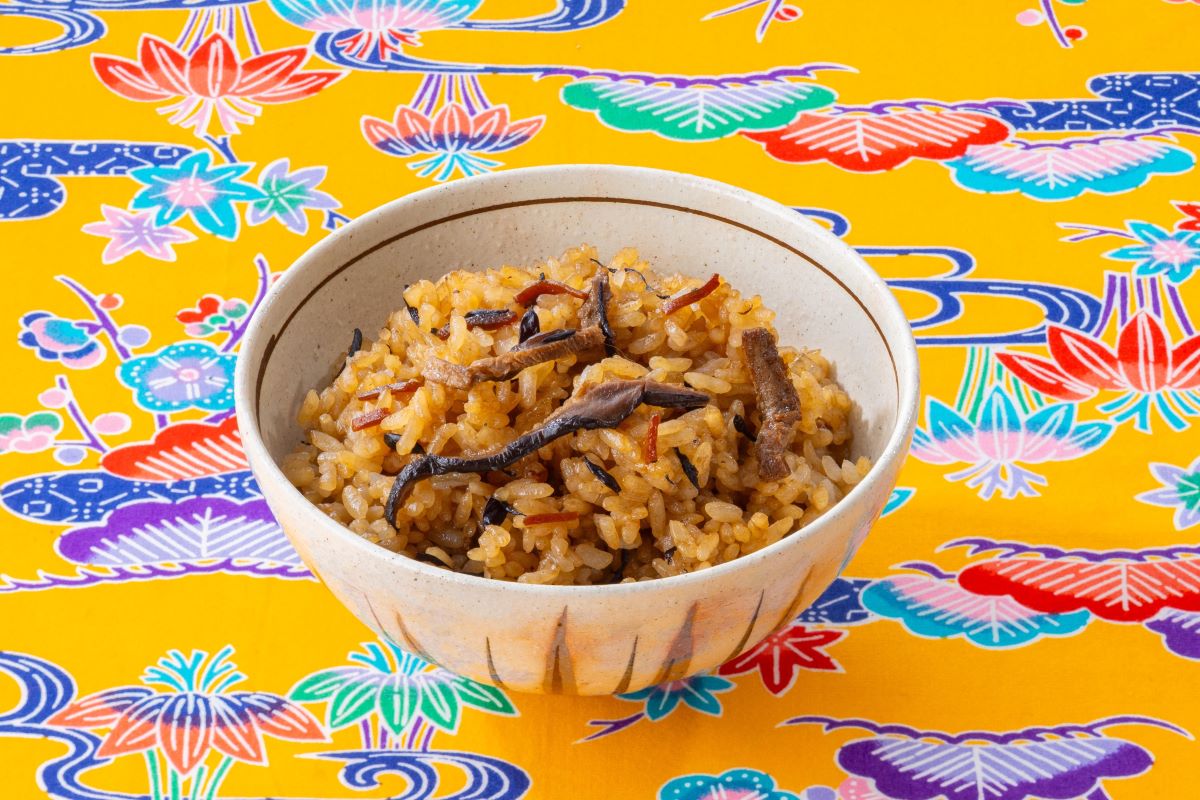 ジューシー（沖縄の炊き込みご飯）