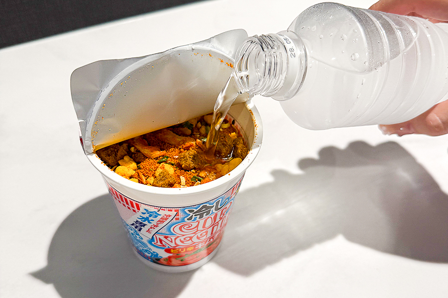 冷水を注いで5分待つだけ