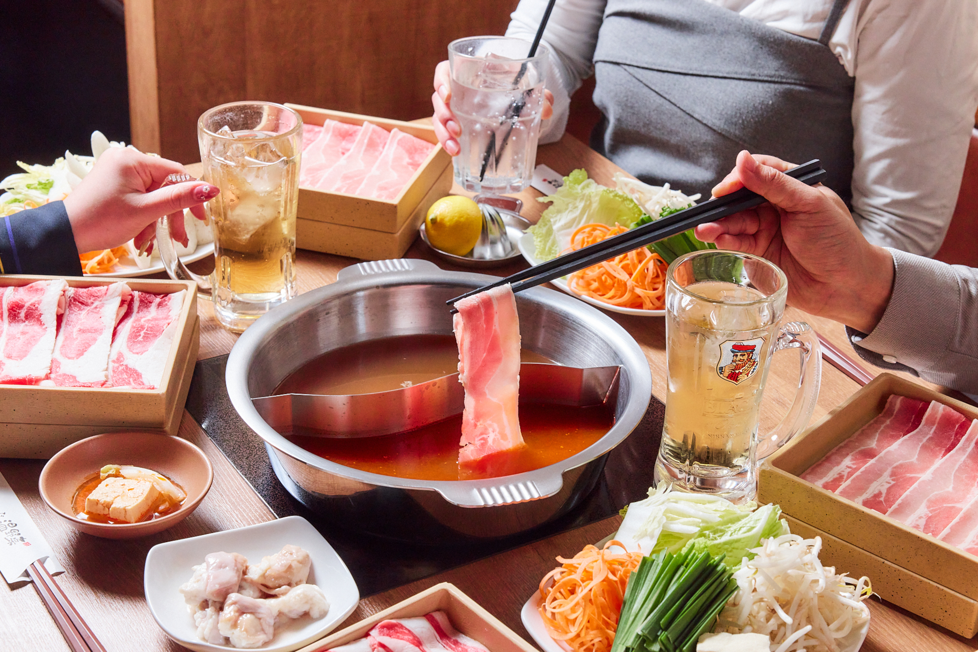 “選べる鍋”と“2時間アルコール飲み放題”のセット