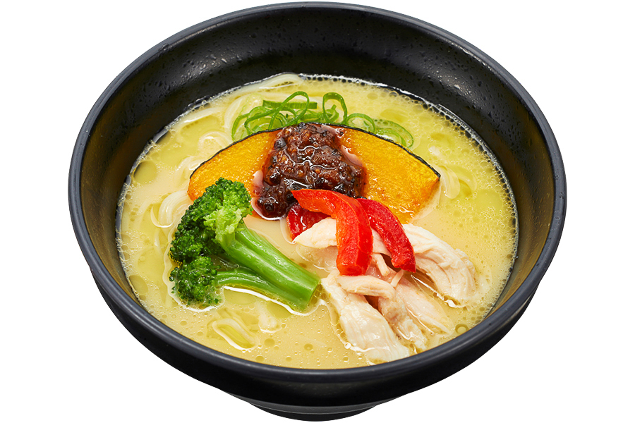 銀座篝 監修 濃厚鶏白湯ラーメン ～蒸し鶏と銀座篝特製えび醤のせ～