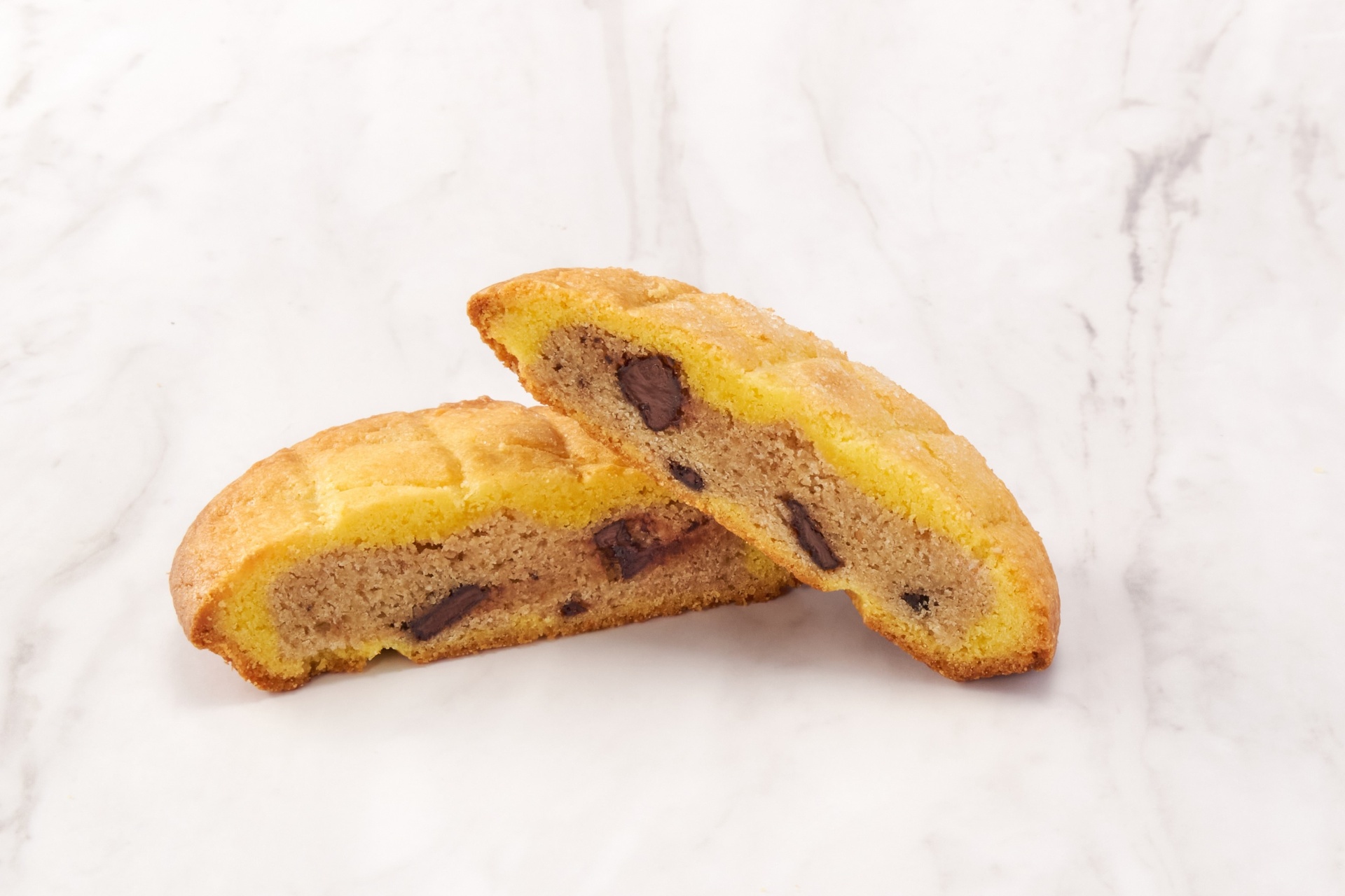 お店で焼いた メロンパンみたいなチョコクッキー