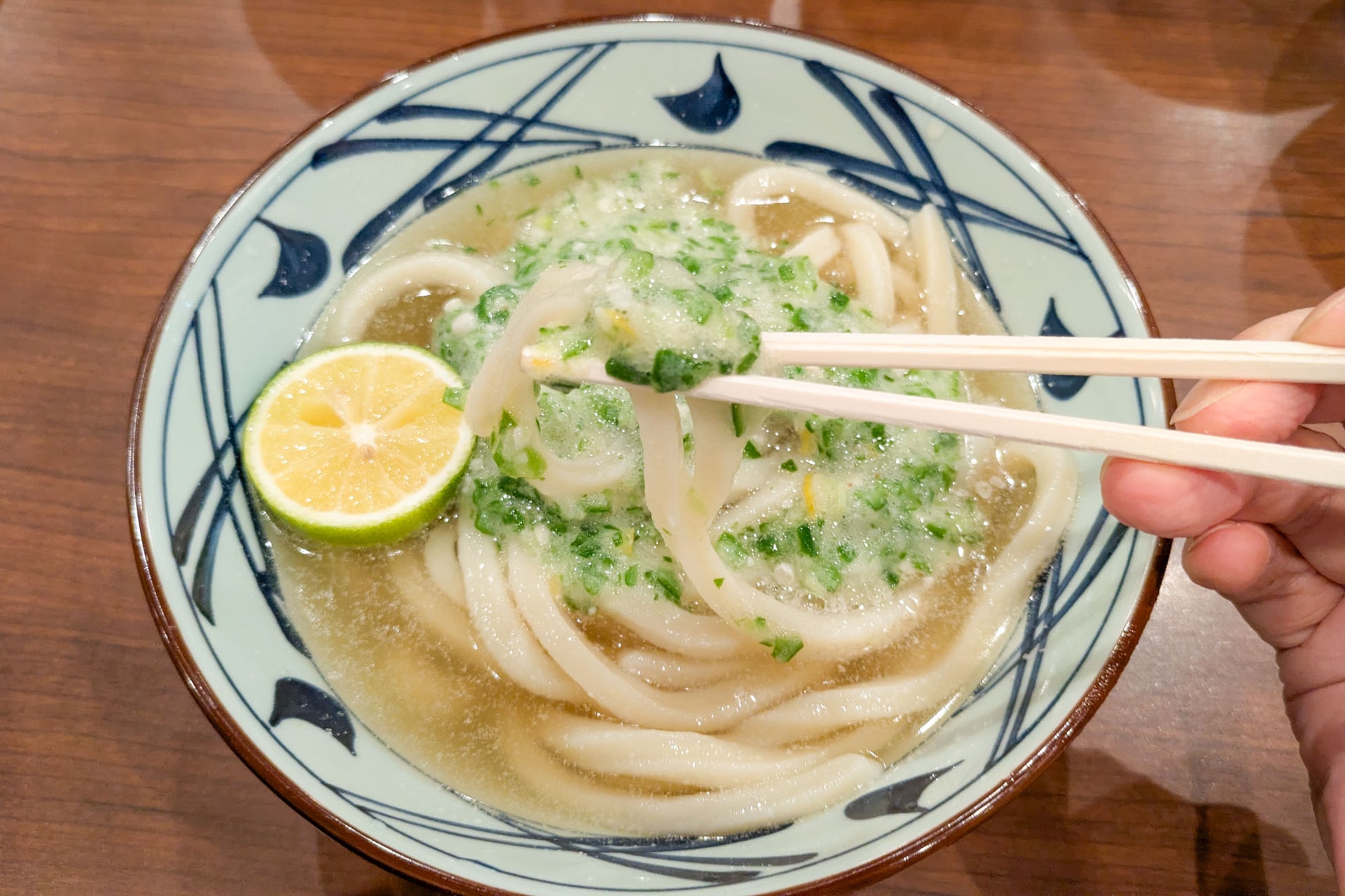 ネバネバでスルッと食べられる