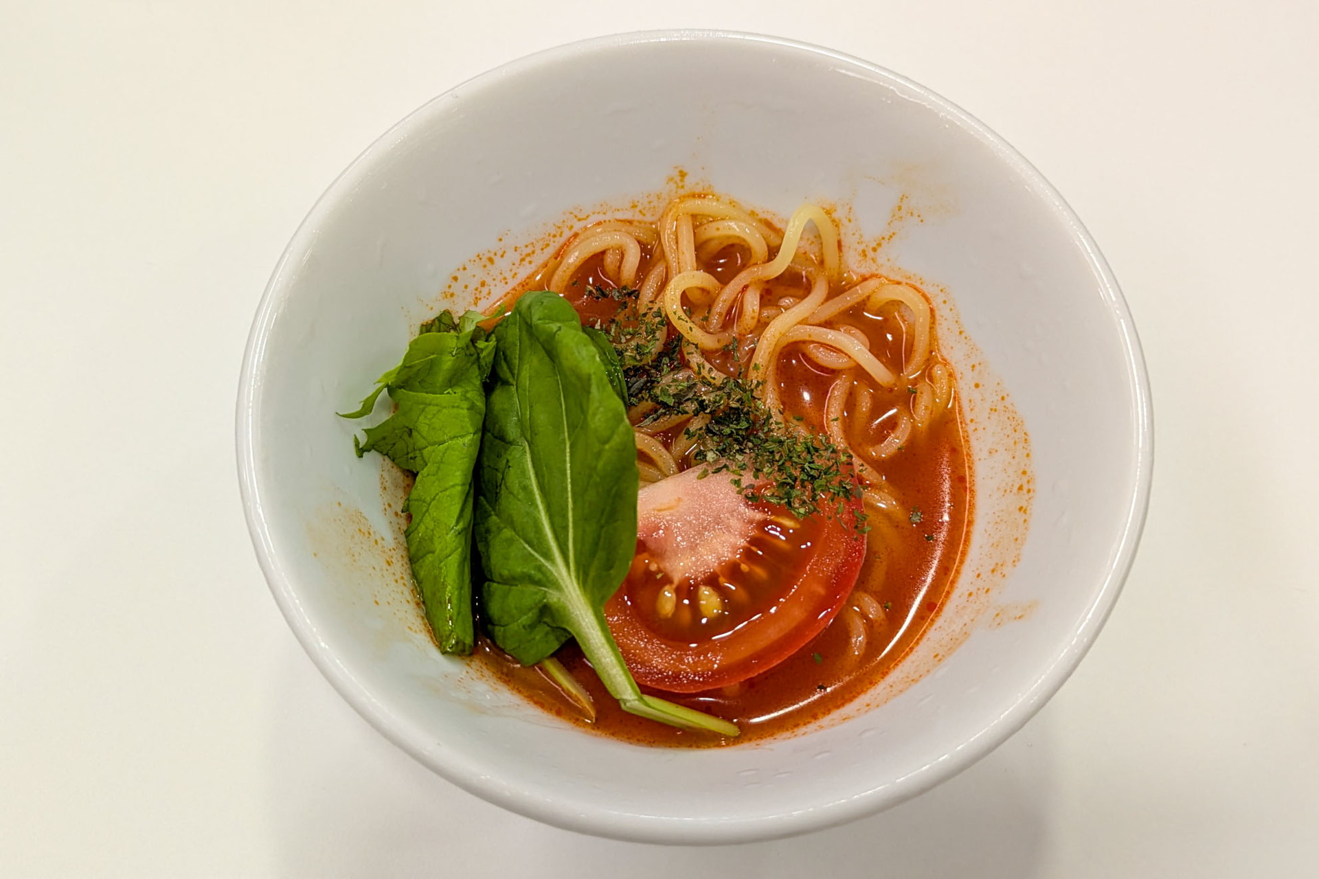 試食で提供された「冷たいトマトのラーメン」
