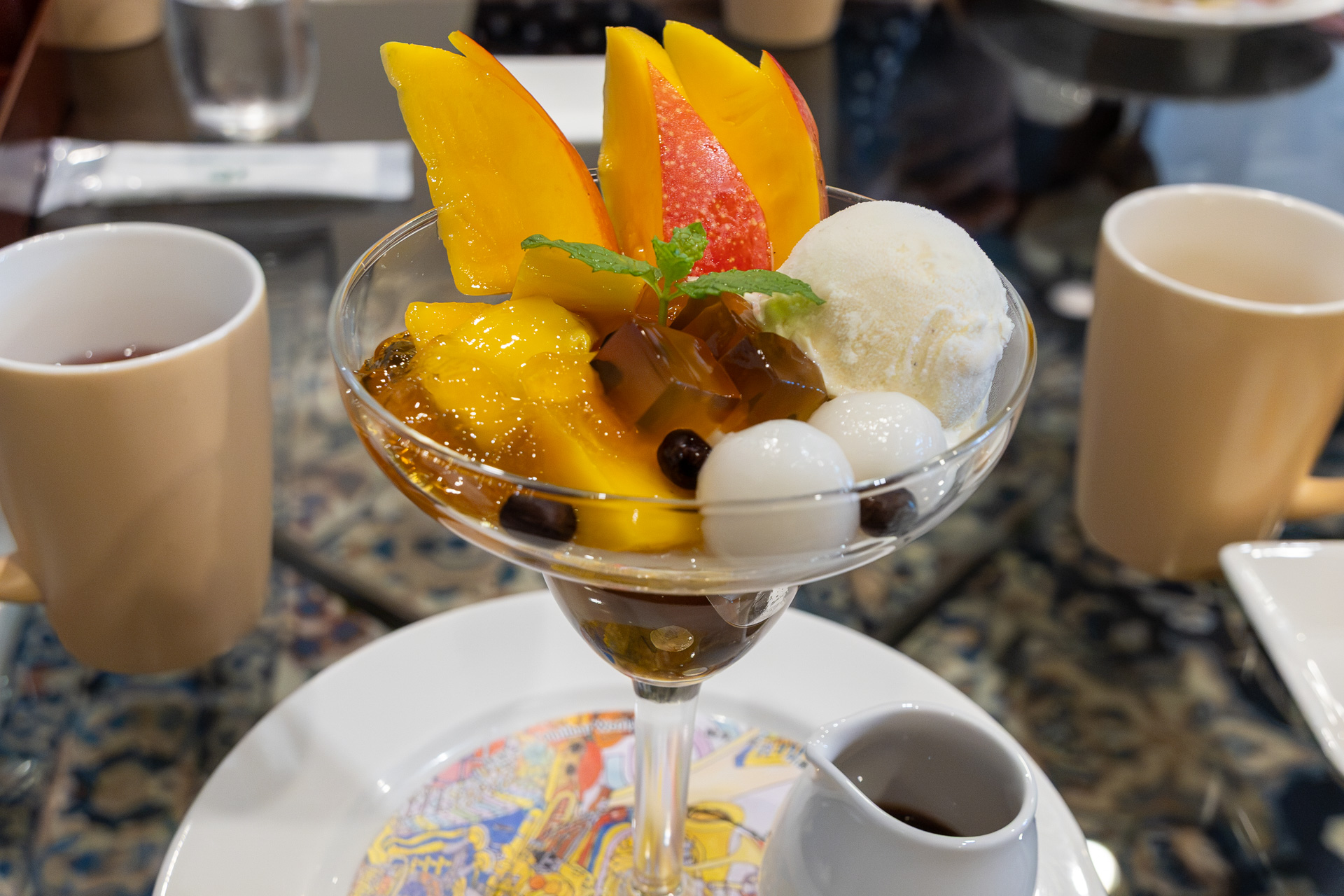 「マンゴー＆豆花のあんみつ仕立て」