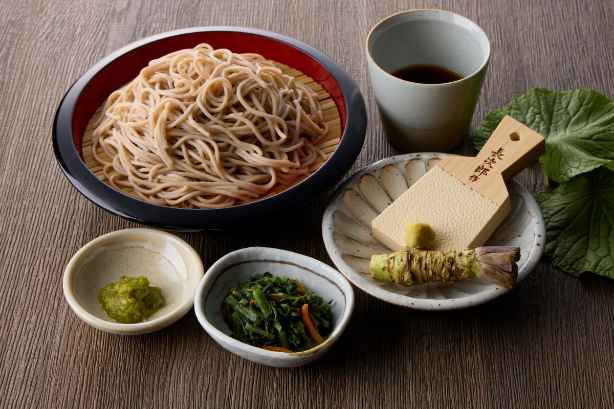 「R指定？極みのわさびそば丼」（430円）