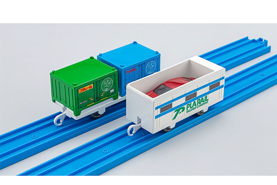 ファミリーマートコンテナ＆トミカ搭載貨車セット