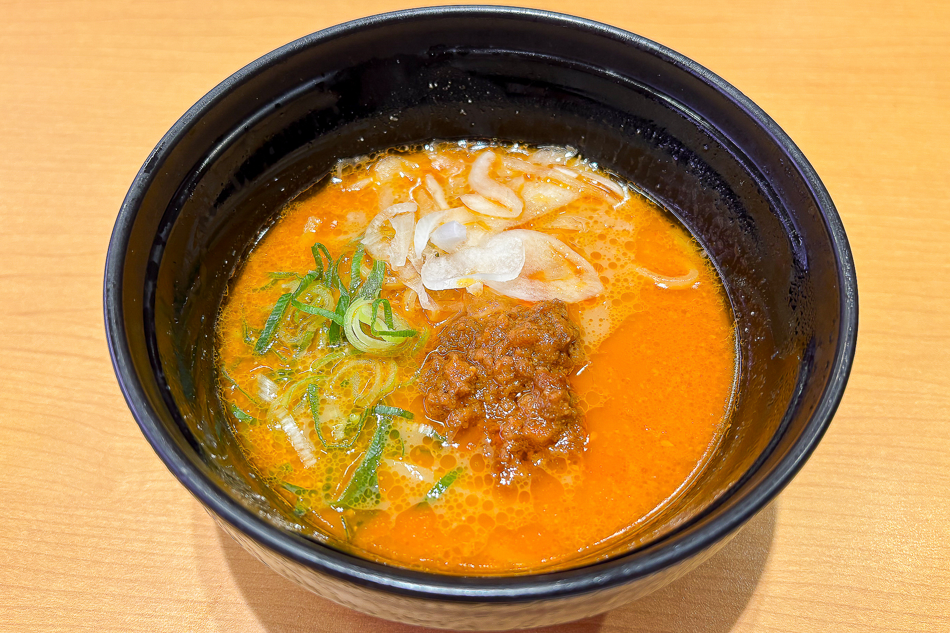 神戸の担担麺専門店「ENISHI」が監修した「旨辛濃厚 担担麺」