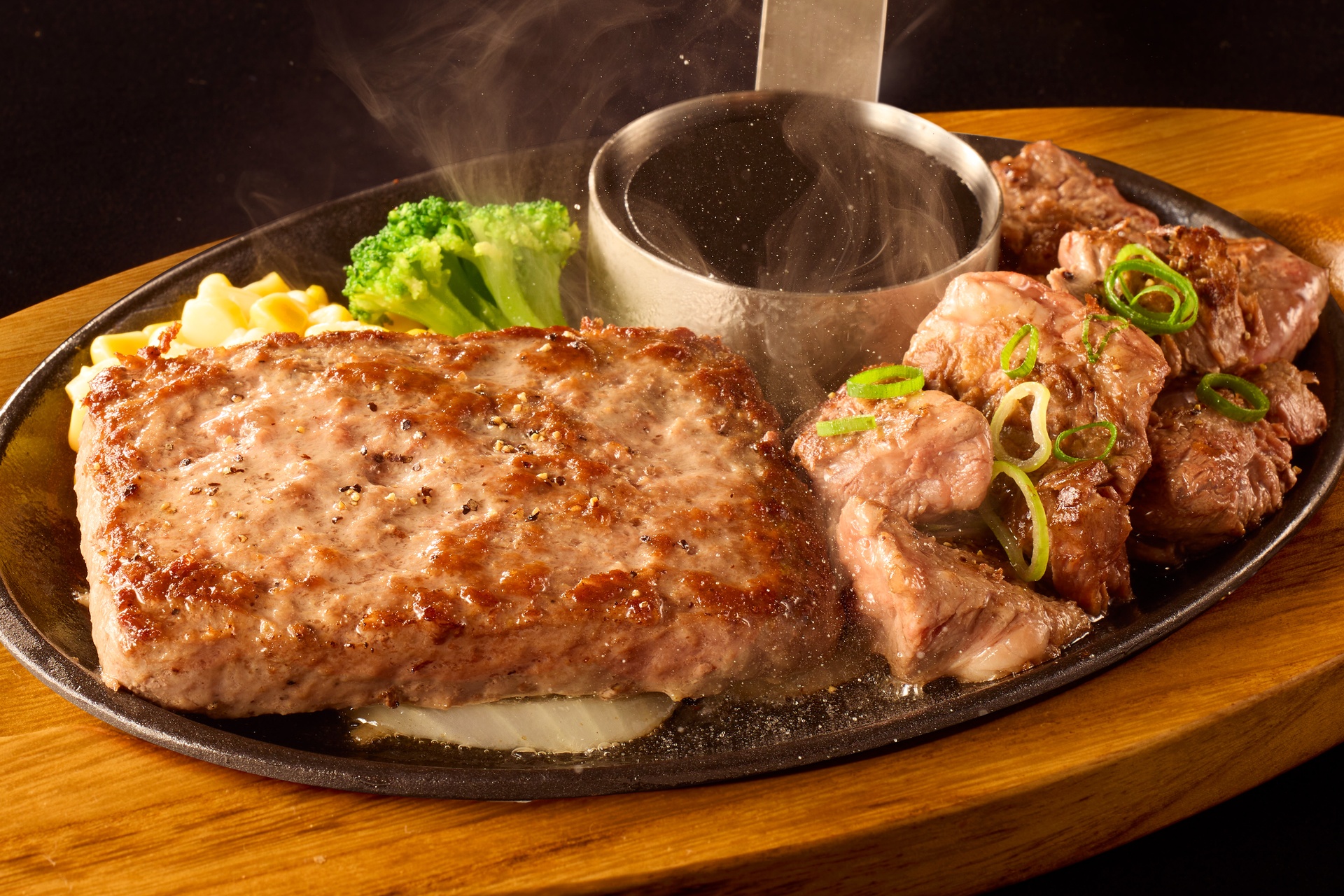 ビーフハンバーグステーキ＆カットステーキ