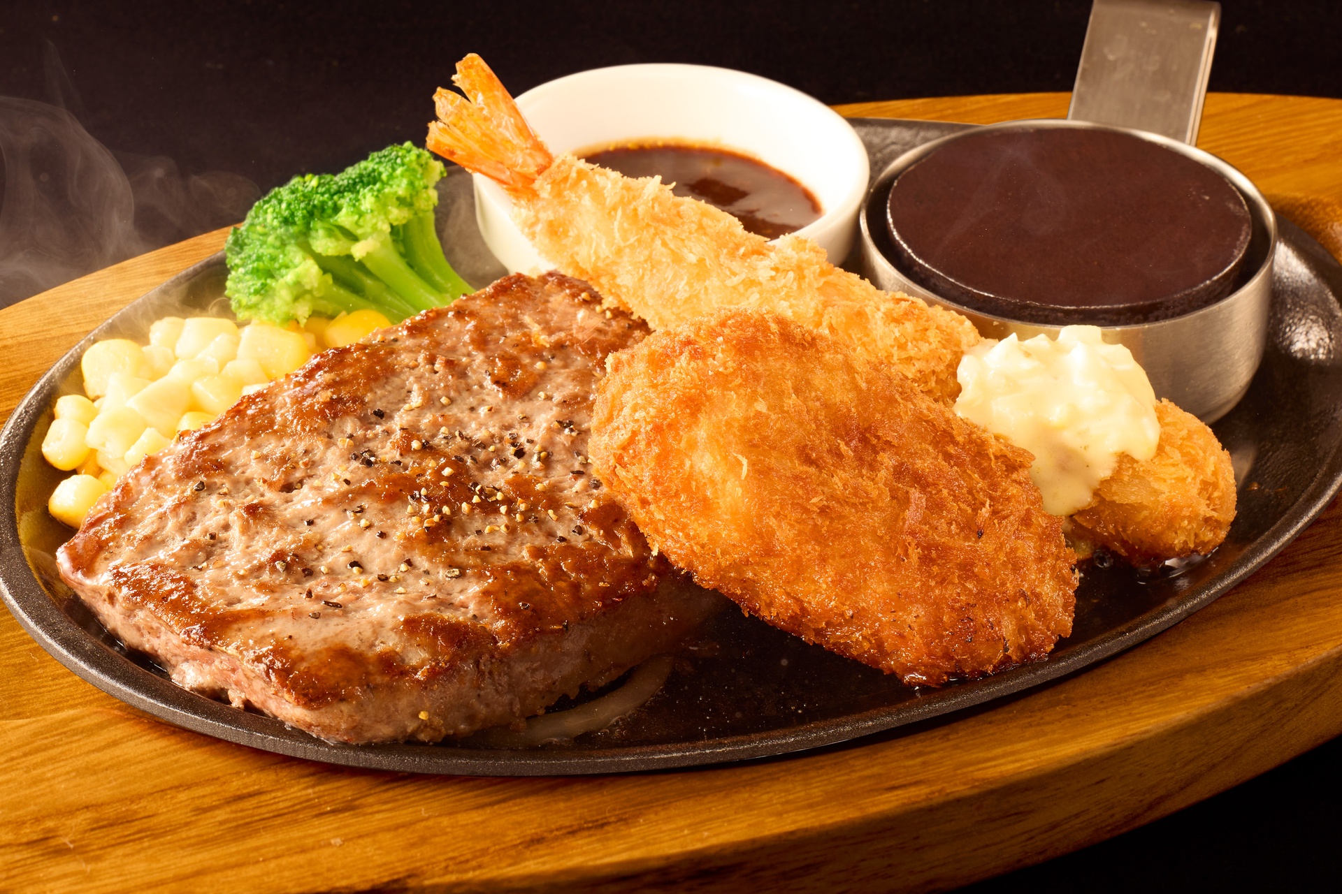 ビーフハンバーグステーキ ～フライコンボ～