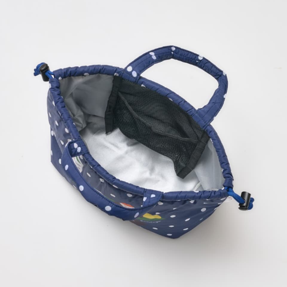 Suicaのペンギン ふわふわ保冷巾着トート おむすびセット」限定発売