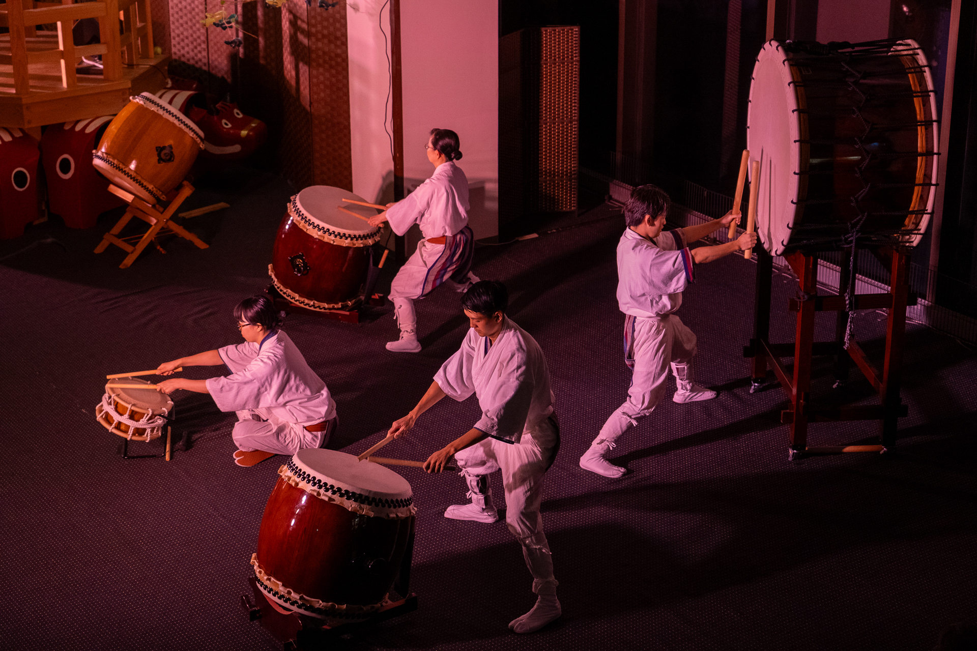「あいばせ！踊らんしょ」の幕開けを飾るのは力強い和太鼓の生演奏