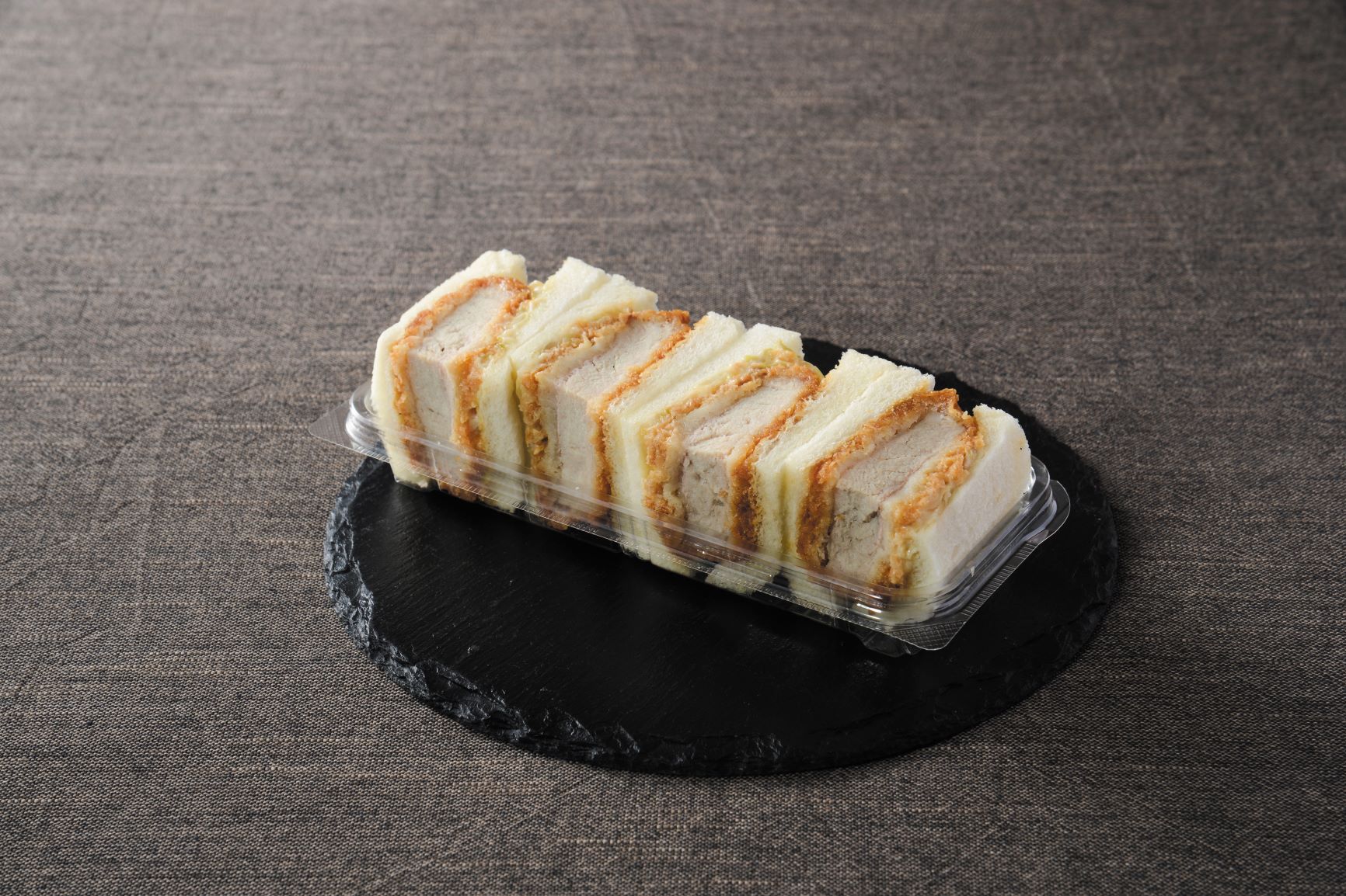 「ガツンとにんにく！ヒレカツBOX」（473円）