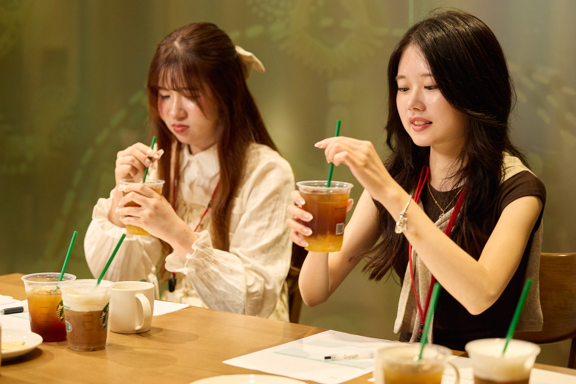 コーヒーに憧れつつも飲みづらいと感じる若者の声から開発された