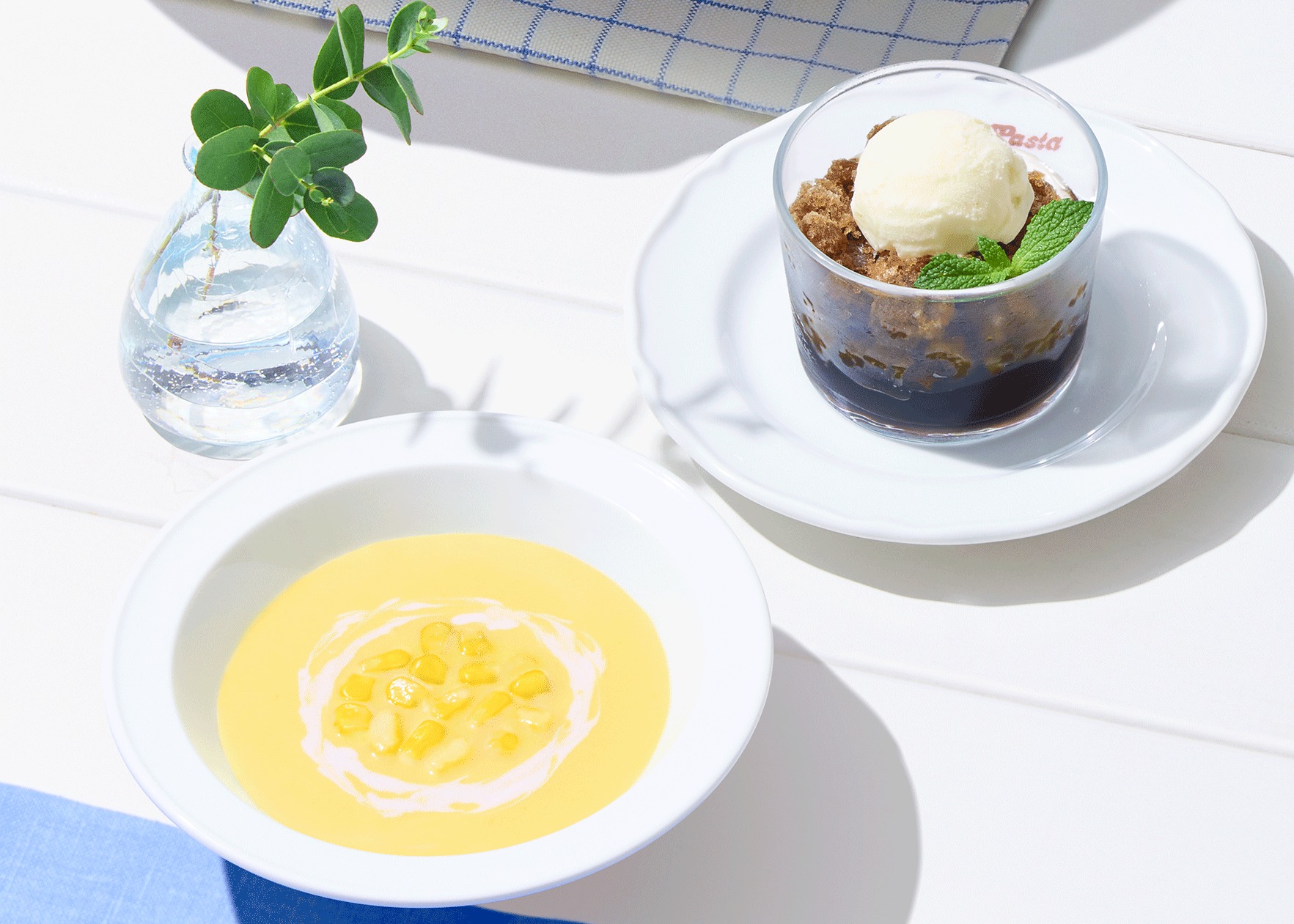 「冷製コーンスープ」（385円）「コーヒーグラニータ」（319円）