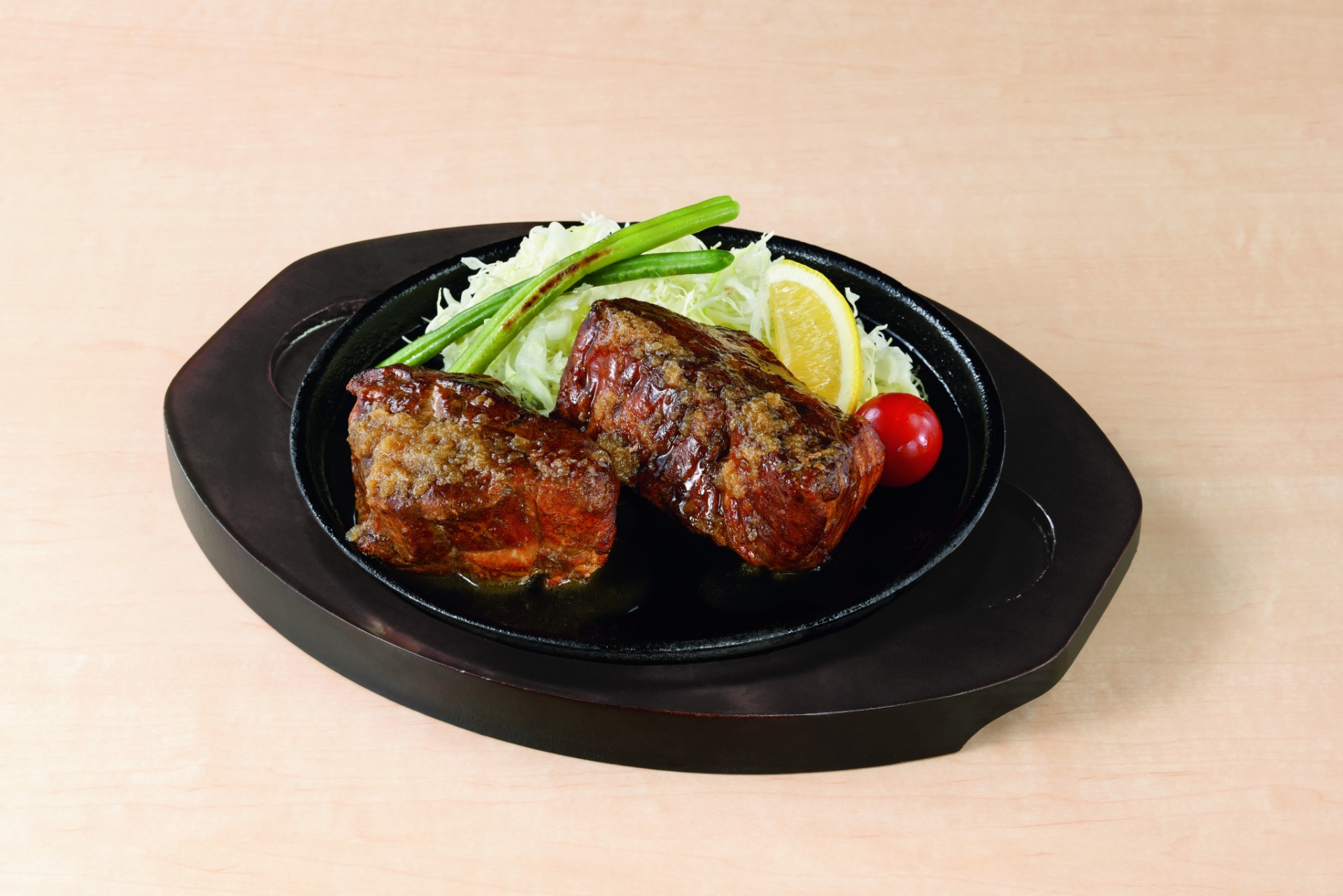 低温調理 厚切りローストポークステーキ W（ダブル）～醤油バターソース