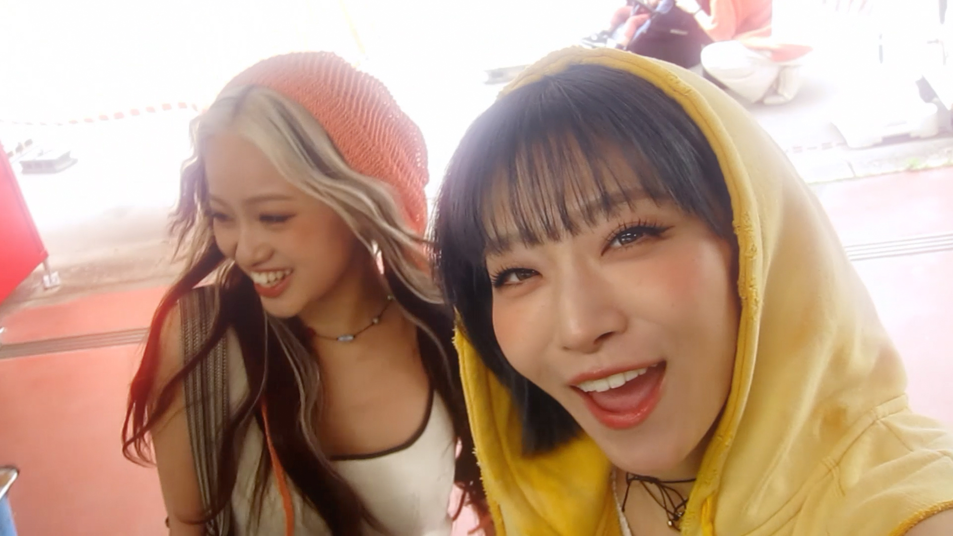 テレビCMでは「HANA」のJISOOさんとYURIさんが登場