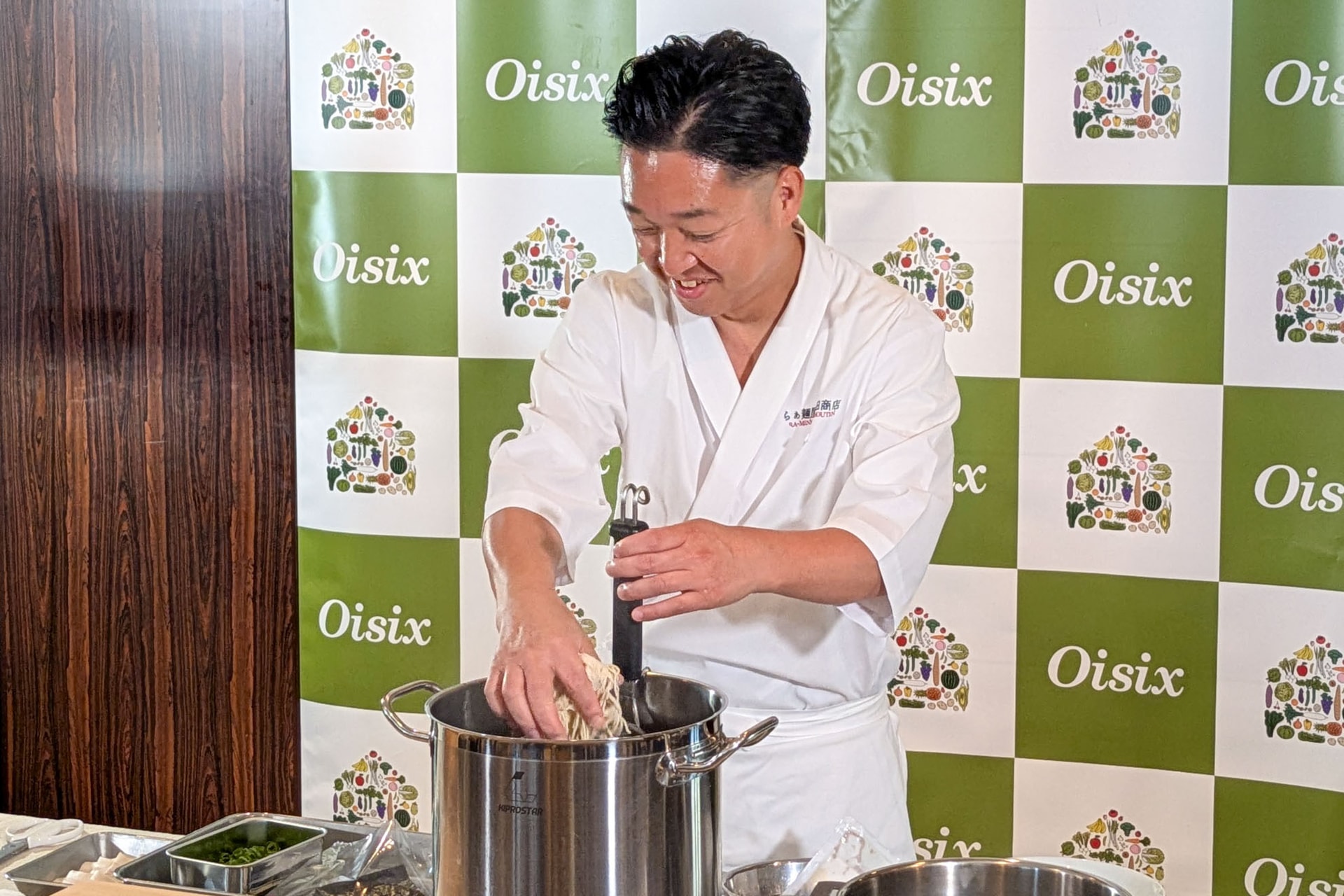 飯田氏がデモンストレーション
