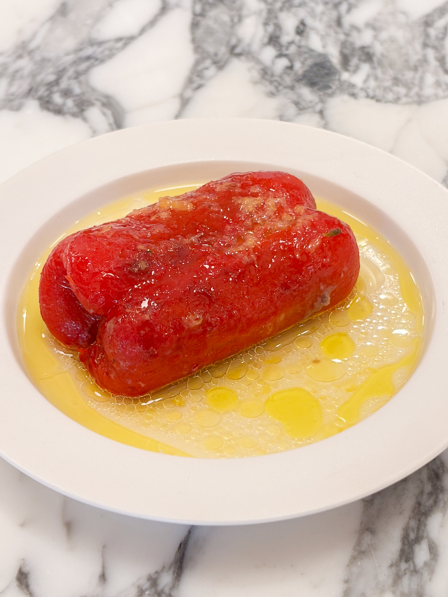 試食した「タコと白インゲン豆のパプリカファルシ」