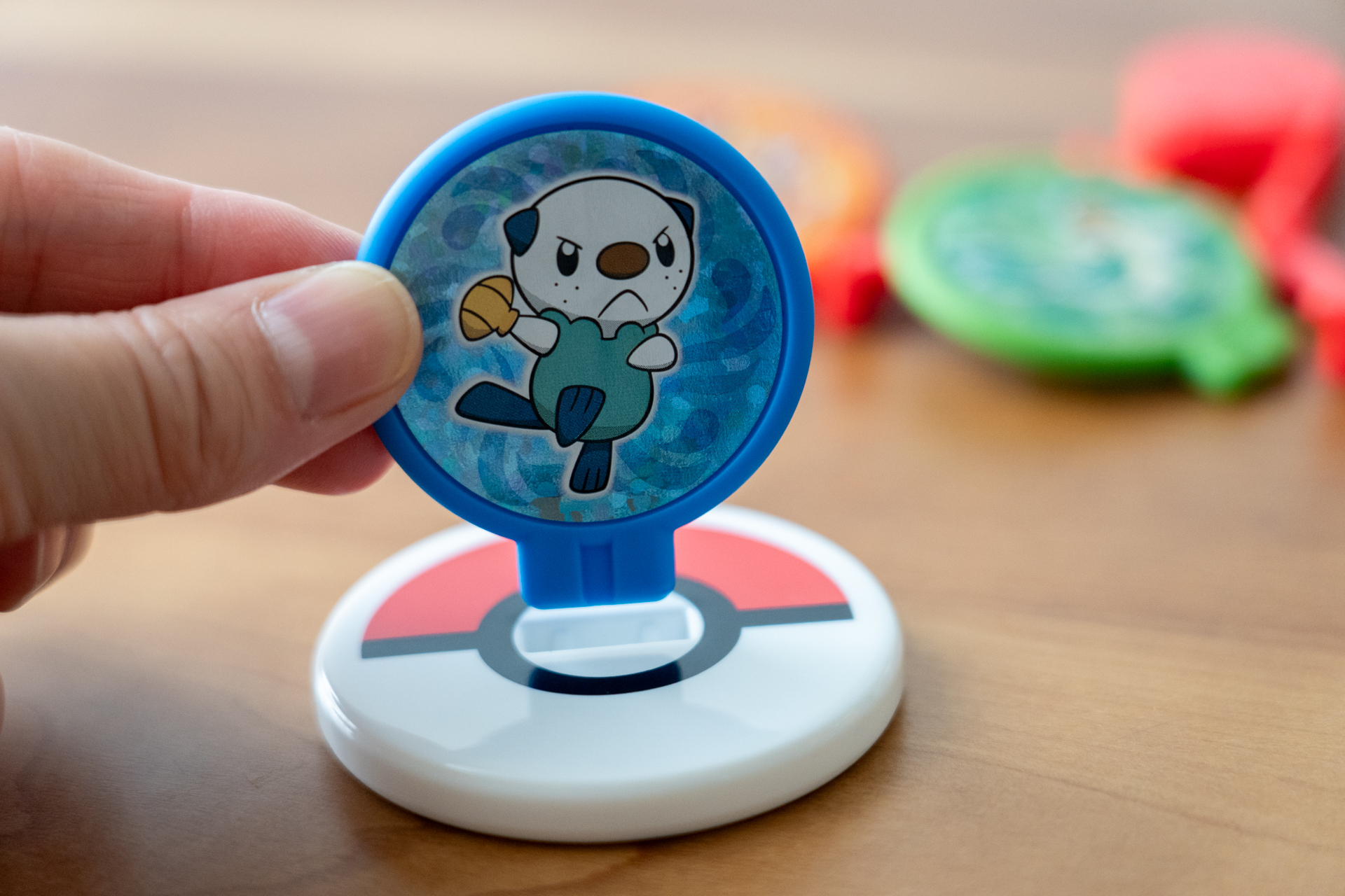 台座に好きなポケモンのパネルを差し込む