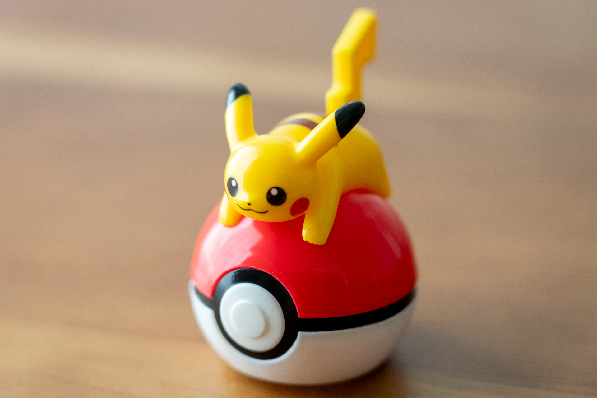 ピカチュウのモンスターボールローラー