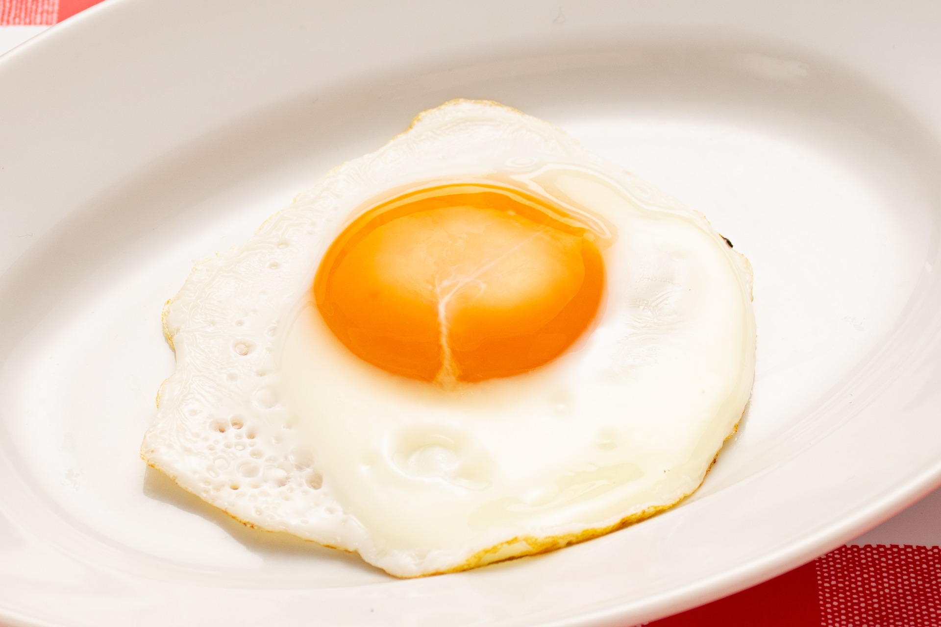 人気トッピングの目玉焼き