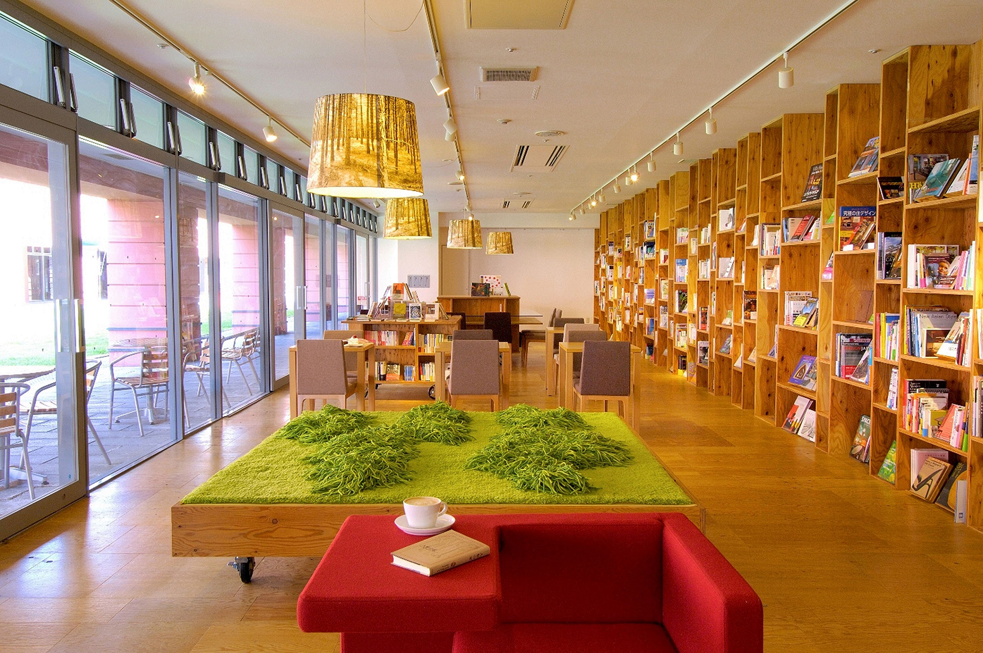リゾナーレ八ヶ岳「BOOKS＆CAFE」