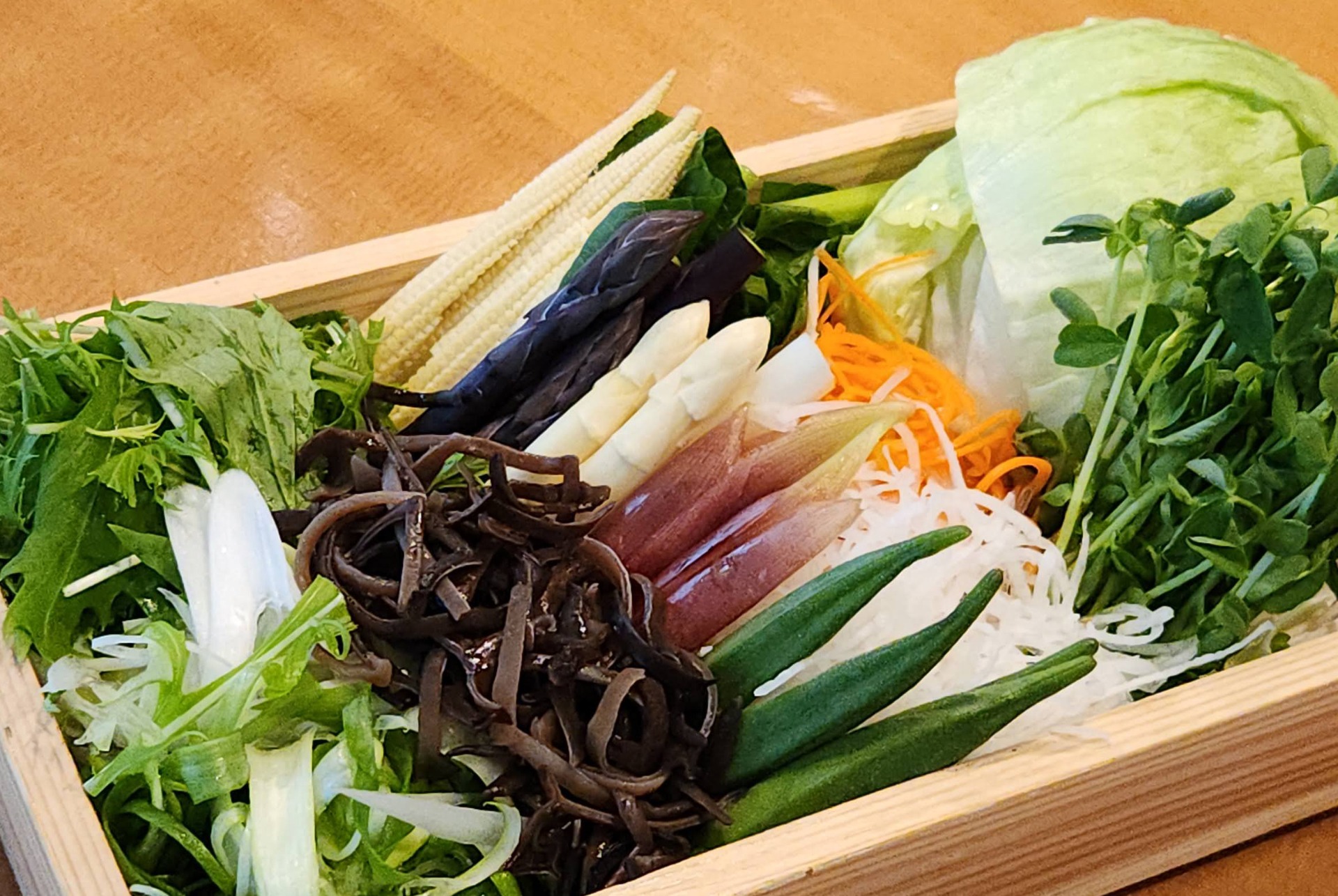 季節のお野菜おかわり自由