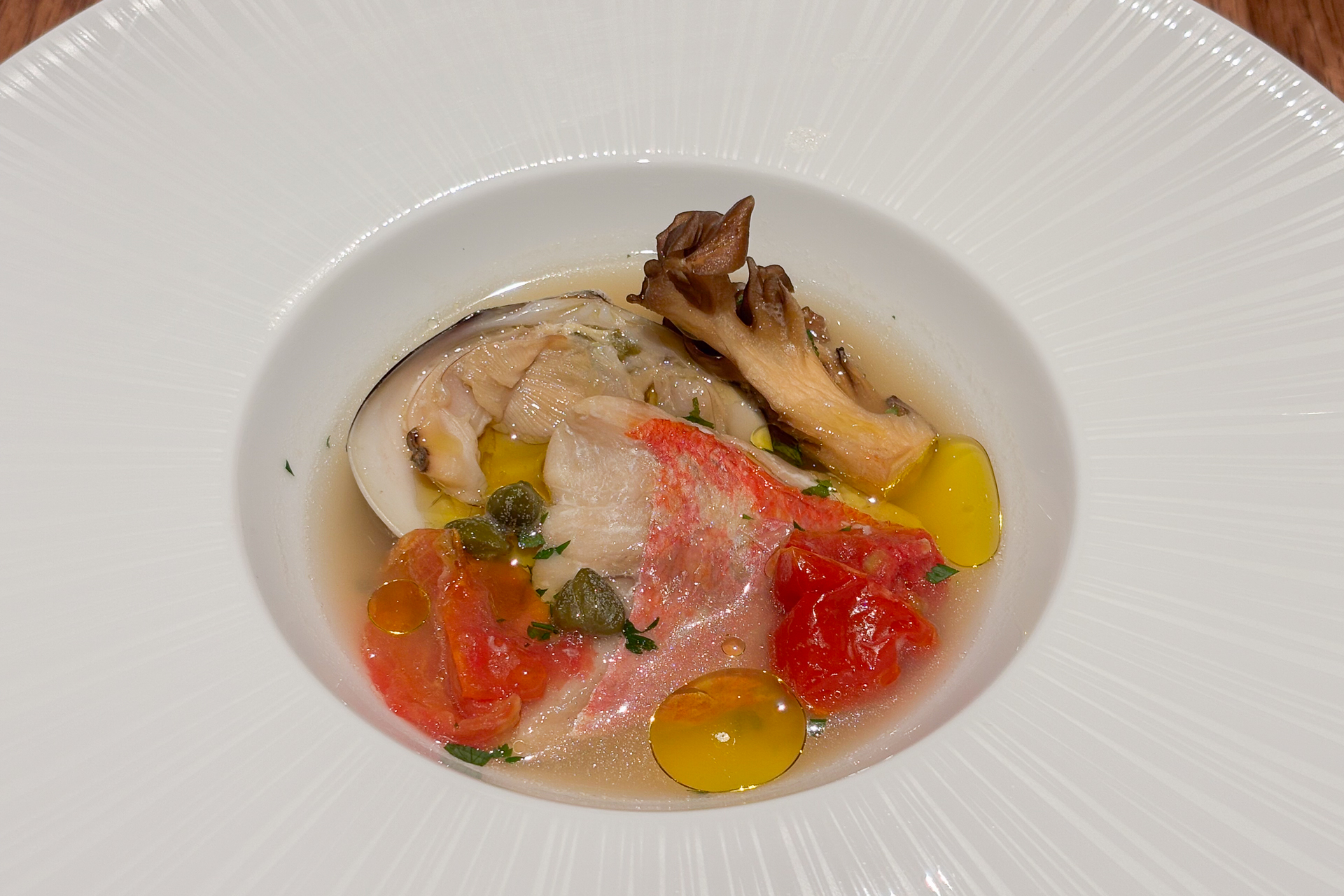 金目鯛と季節野菜のズッパ・ディ・ペッシェ Zuppa di pesce con Kinmedai, vongole e verdure di stagione
