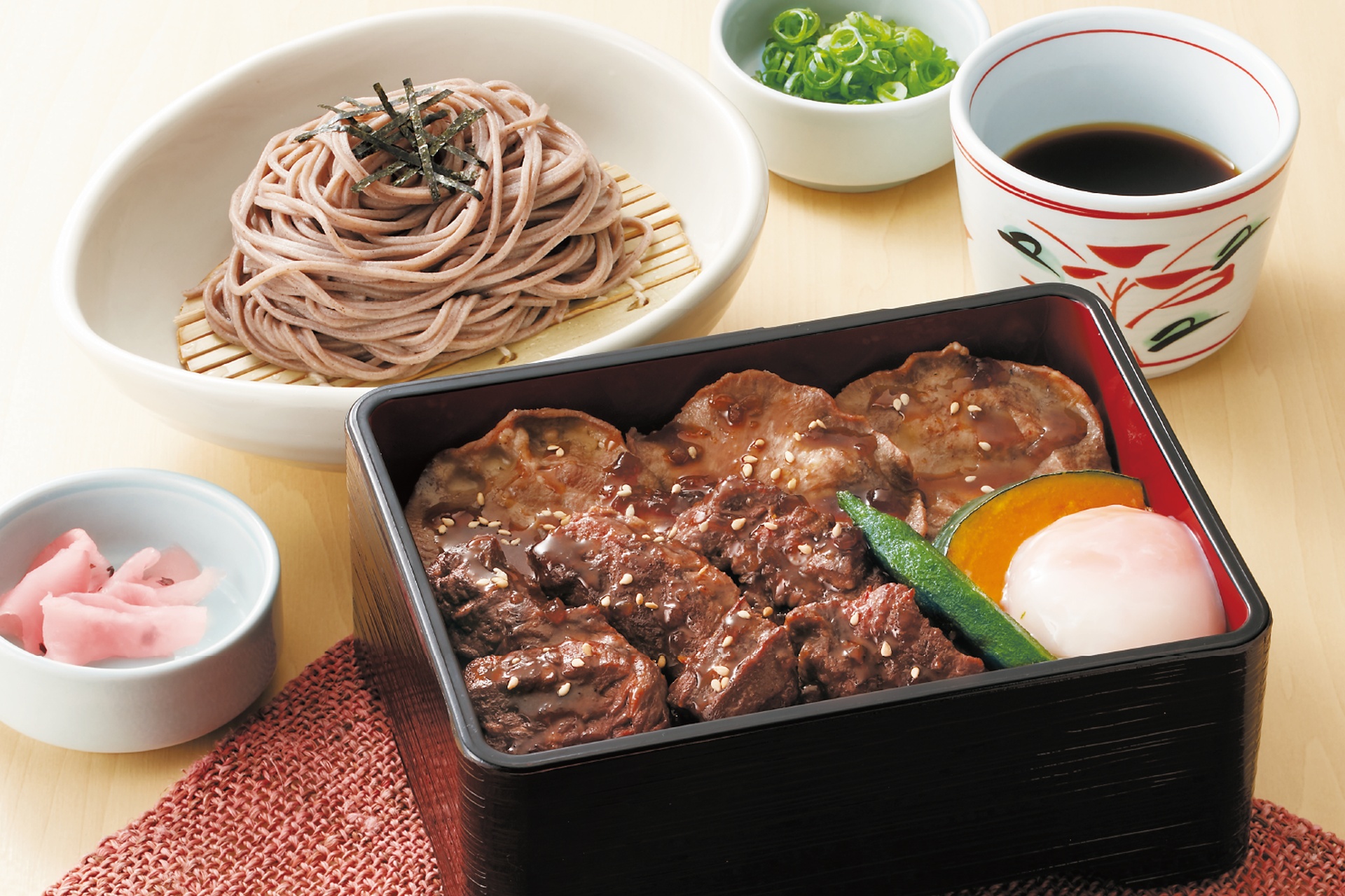 牛タンハラミ重御膳