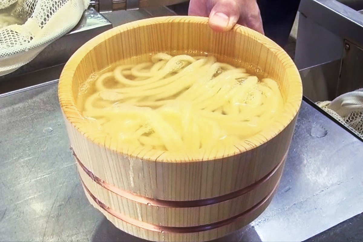 職人の手仕事が活きた釜揚げうどん