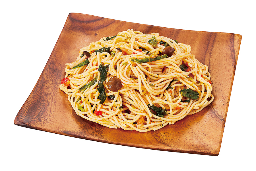 しめじとほうれん草のトマトパスタサラダ