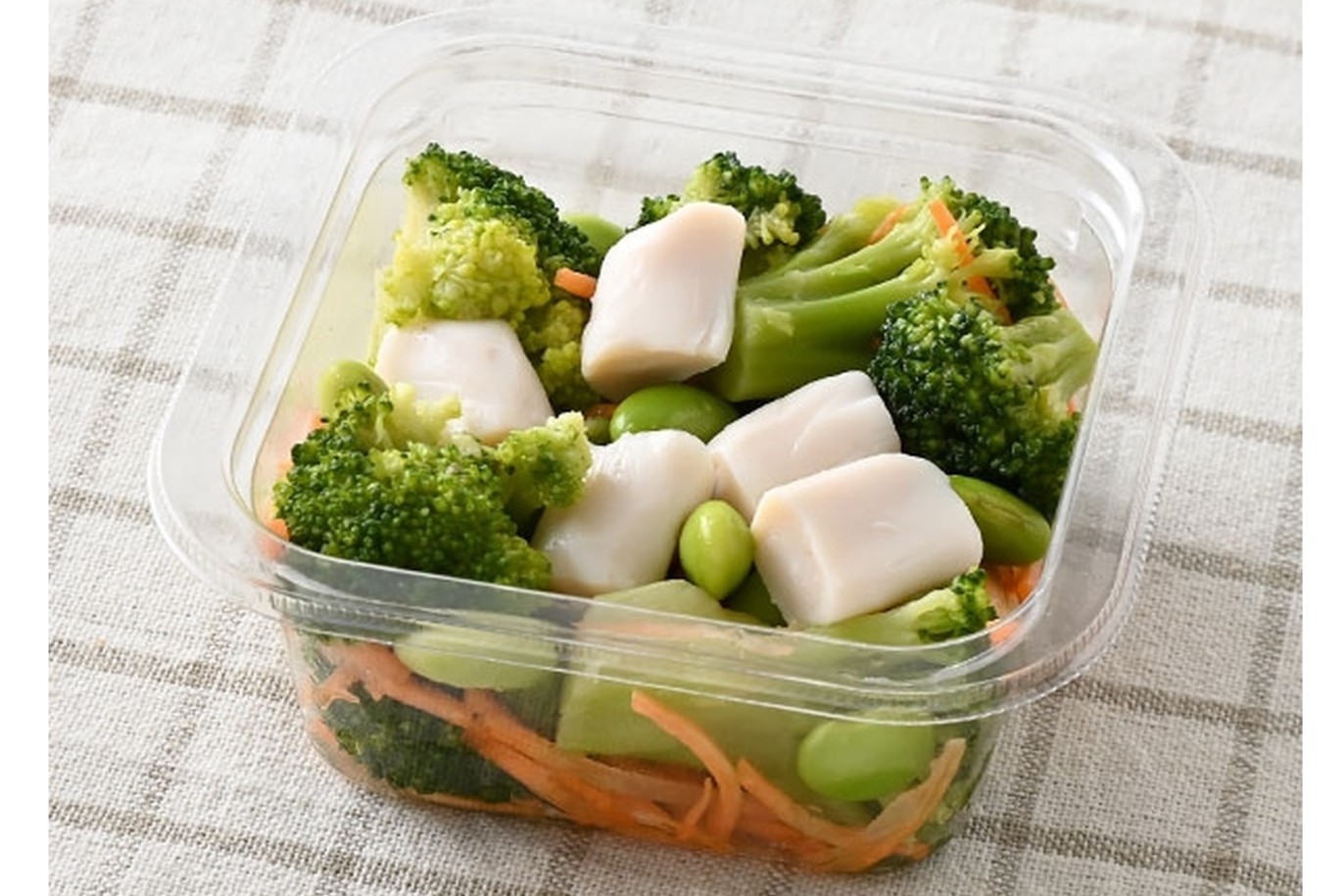 増量 ごま油が香る！ホタテ風味の緑野菜サラダ