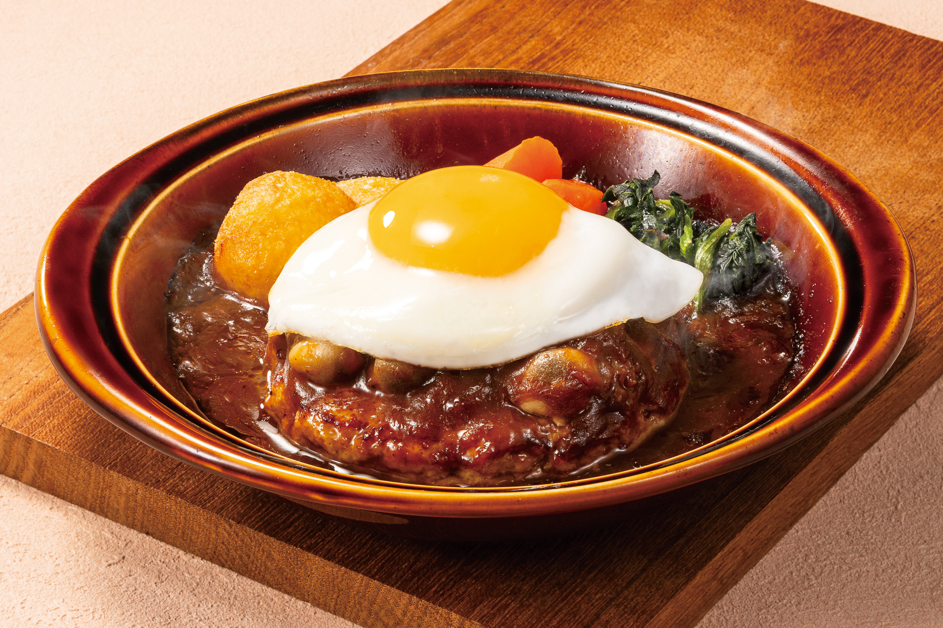 「月見きのこデミ煮込みハンバーグ」（1254円）