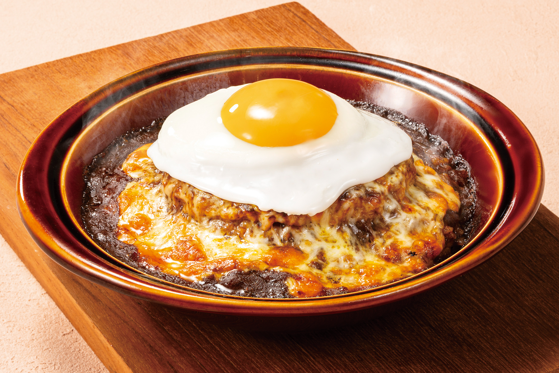 「月見ハンバーグカレードリア」（1265円）