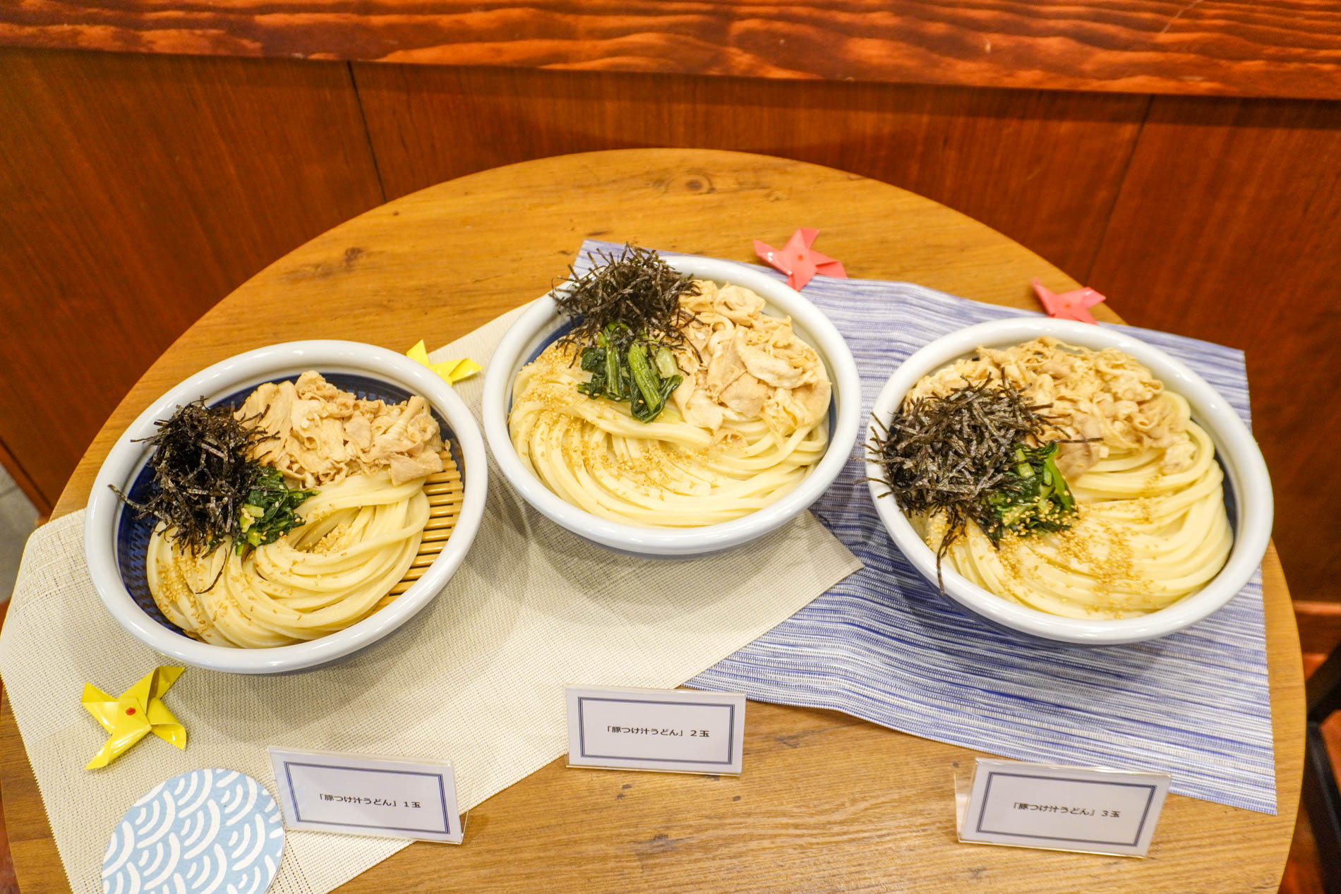 左から1玉、2玉、3玉。3玉まで同料金で提供