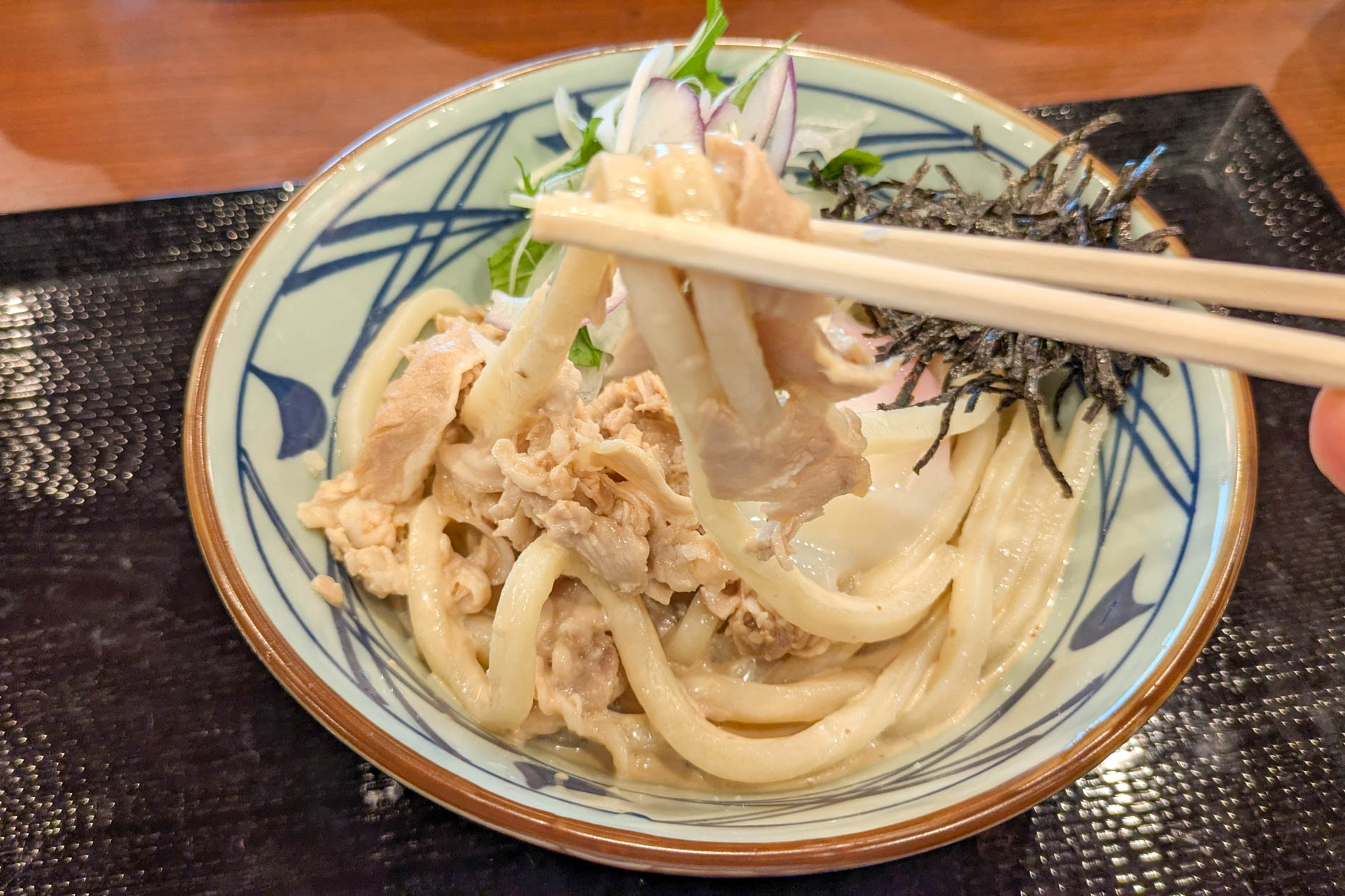 ニンニクの風味とねりごまと豆乳で濃厚な味わい