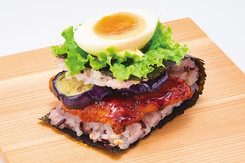 「ワンハンドBENTO 月見チキン」（756円）