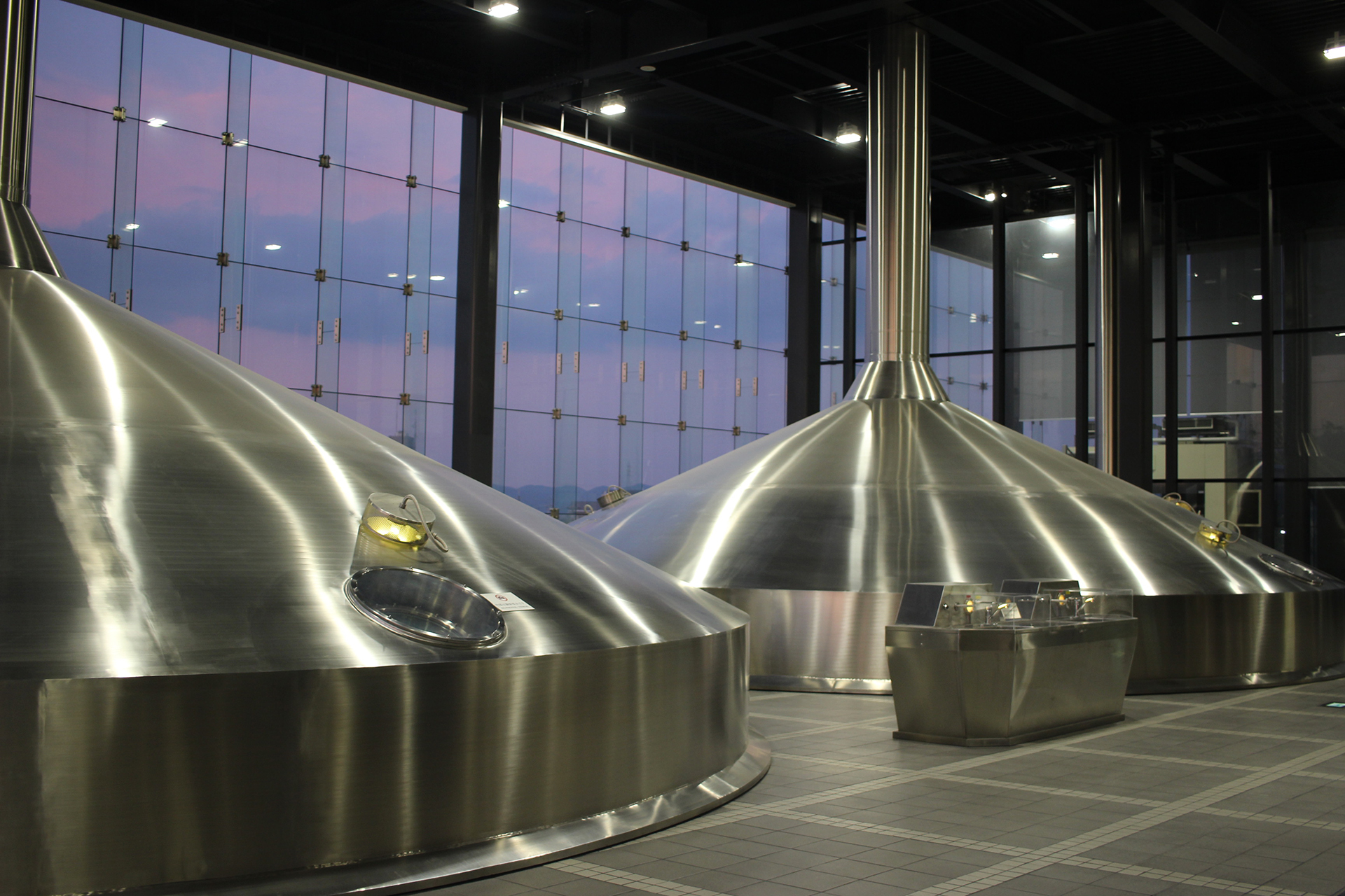 サントリー 京都ビール工場「月1回限定-京都工場夕暮れのビール体験」