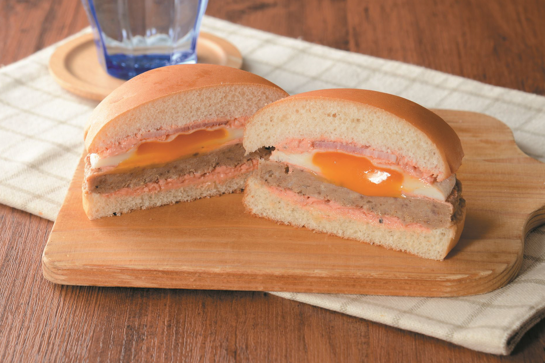 「ベーコンエッグバーガー」（397円）