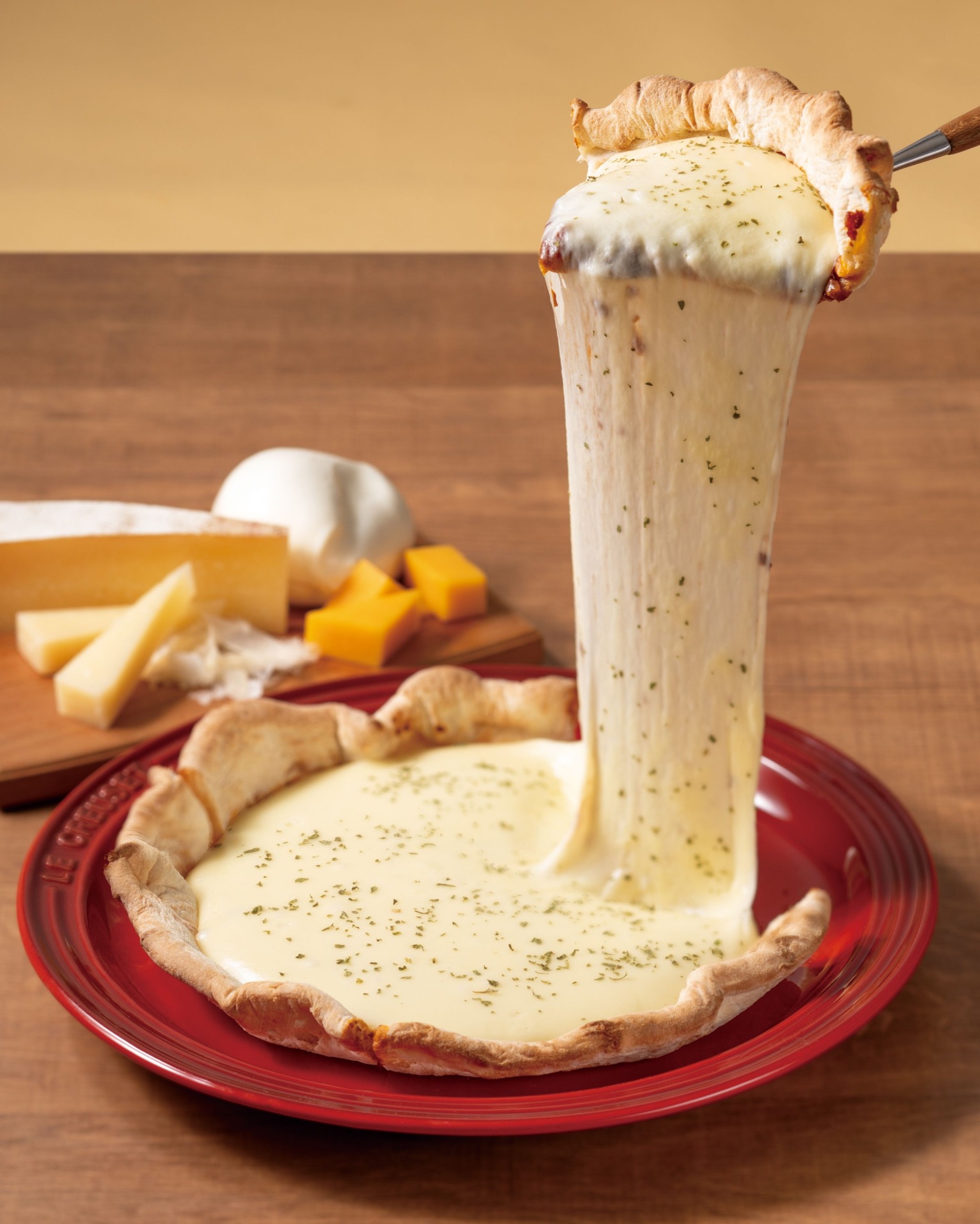 「チーズの虜 シカゴピザ」（単品・1408～1590円）