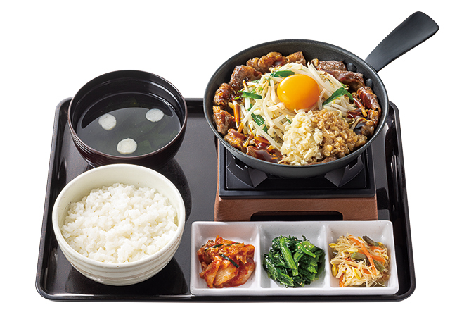 「スタミナ牛かるび定食」（1190円）