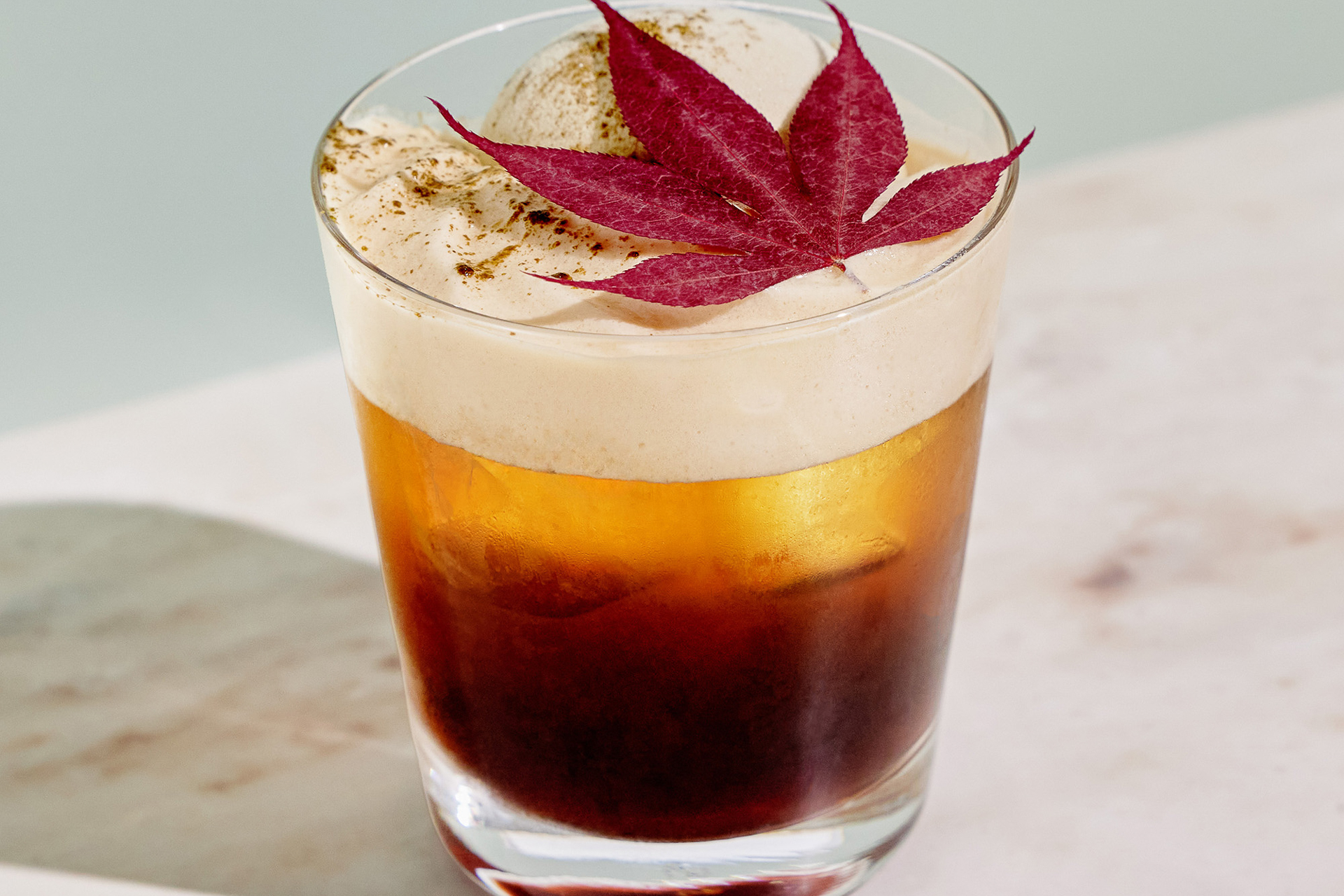 「加賀棒ほうじ茶 ジェラート ＆ ティー」1400円（テイクアウト1374円）