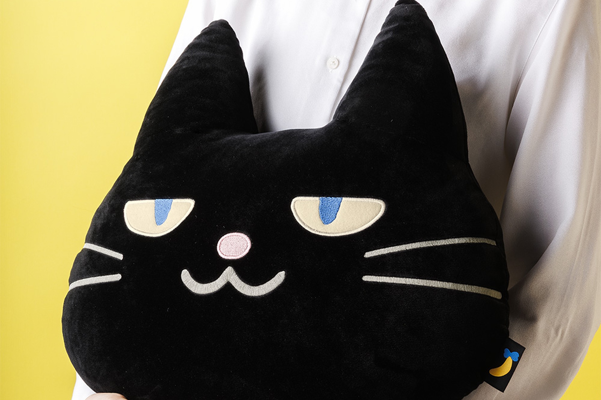 東京ばな奈ぶにゃんこ クッション