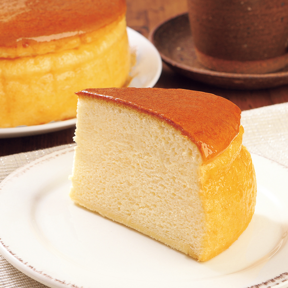 高知県 コミベーカリー「コミベーカリーの窯出しチーズケーキ（カット2個入）」（1080円）